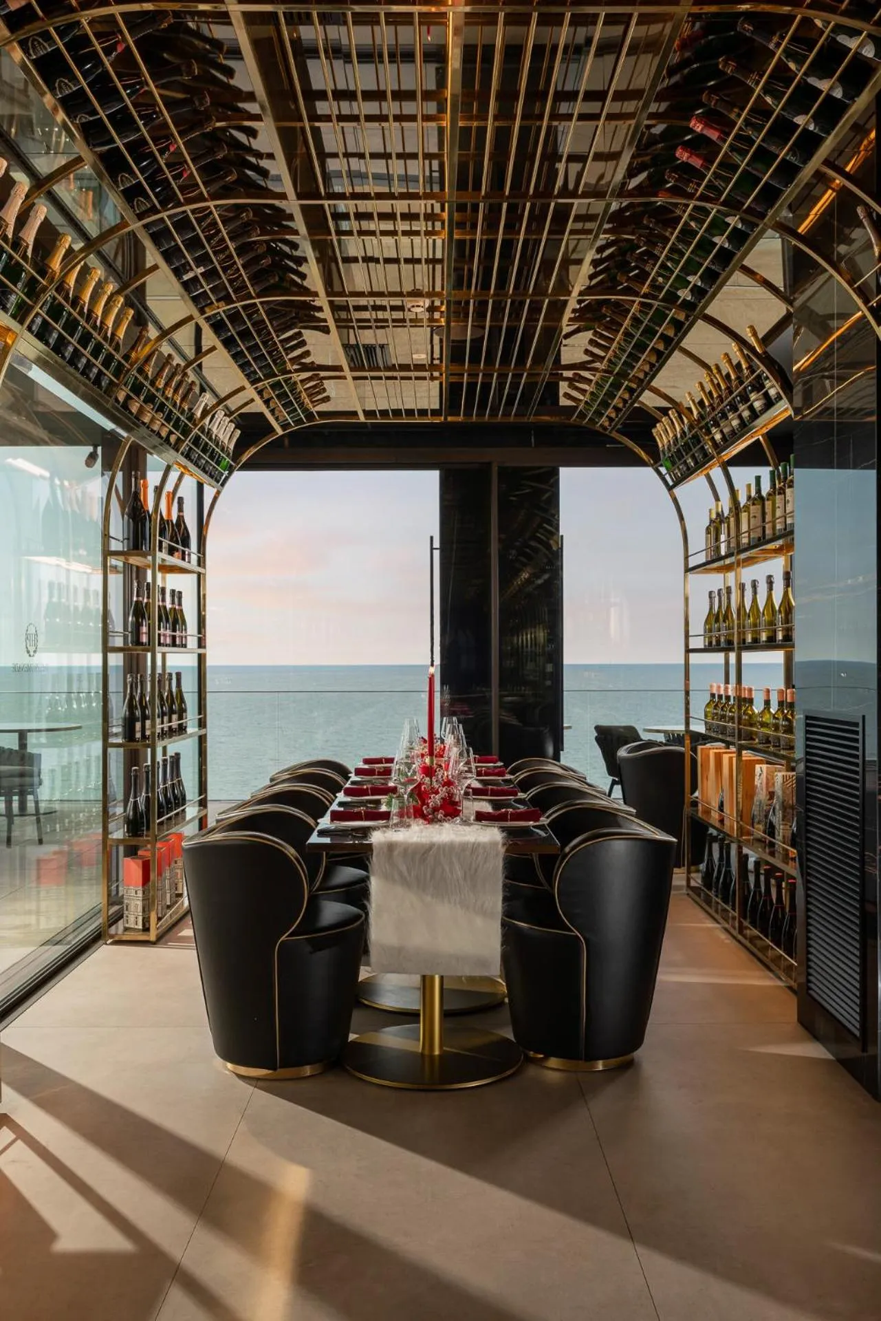 Restaurant/places to eat in The Promenade Luxury Wellness Hotel