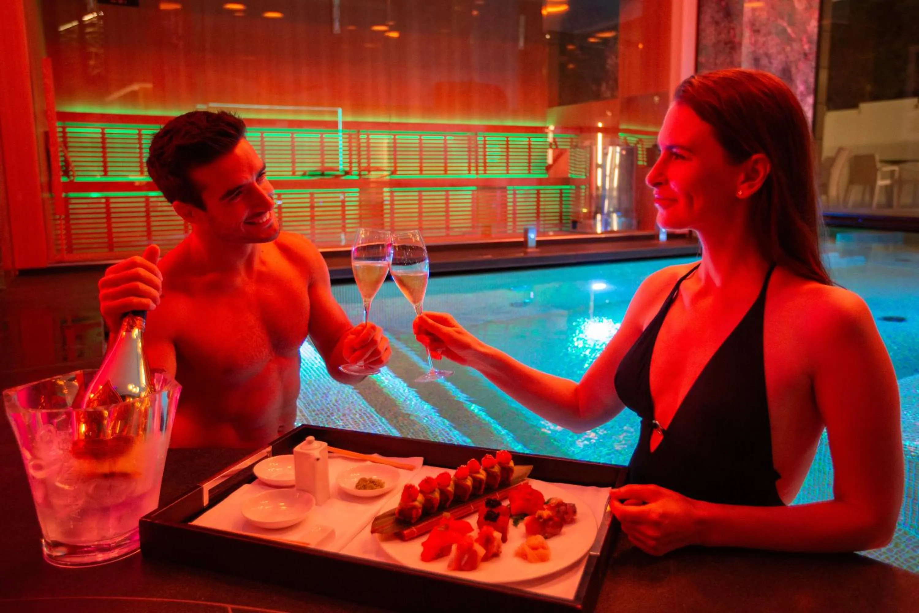 Hot Tub in The Promenade Luxury Wellness Hotel