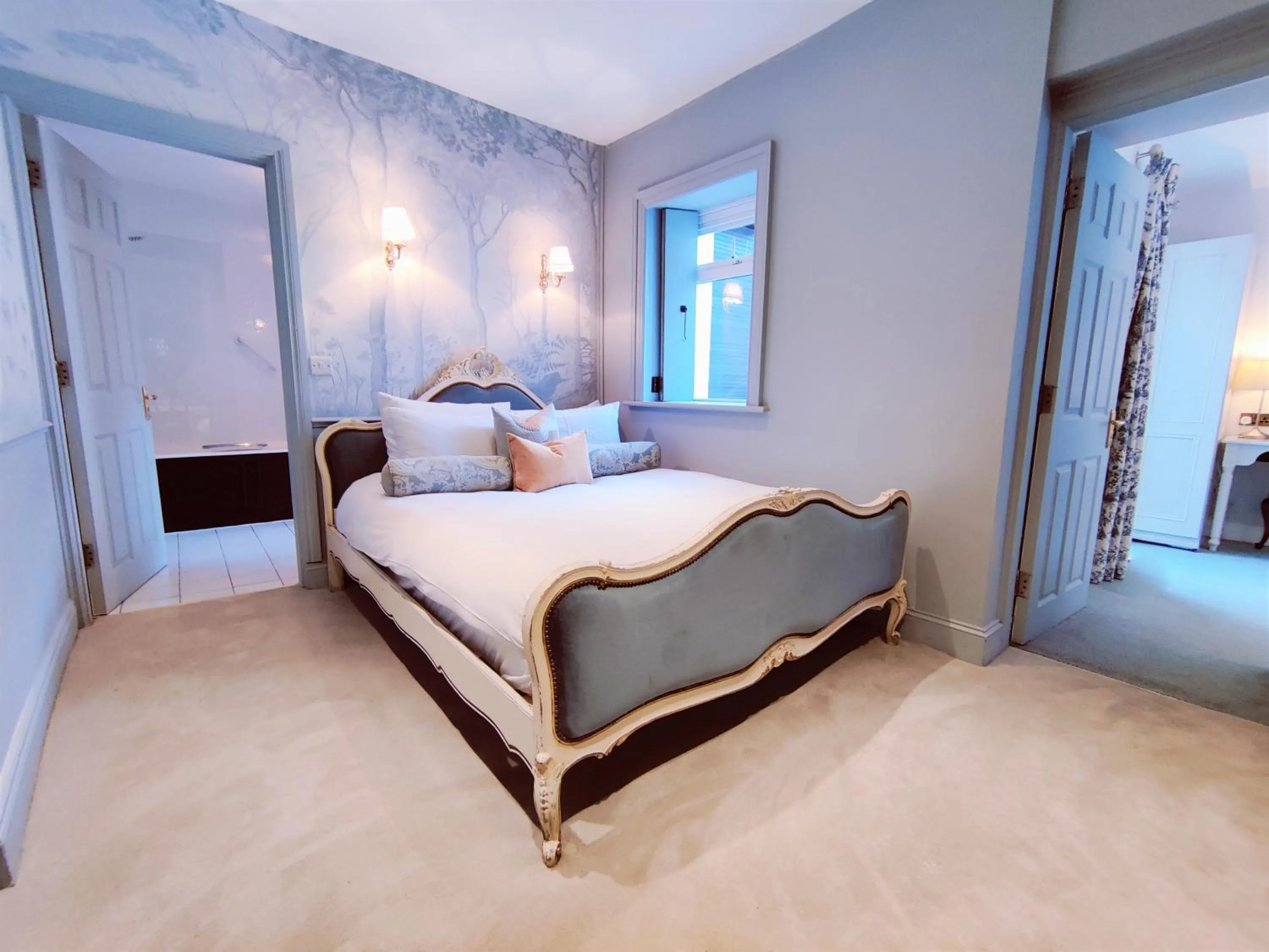 Bedroom, Bed in Barrow House