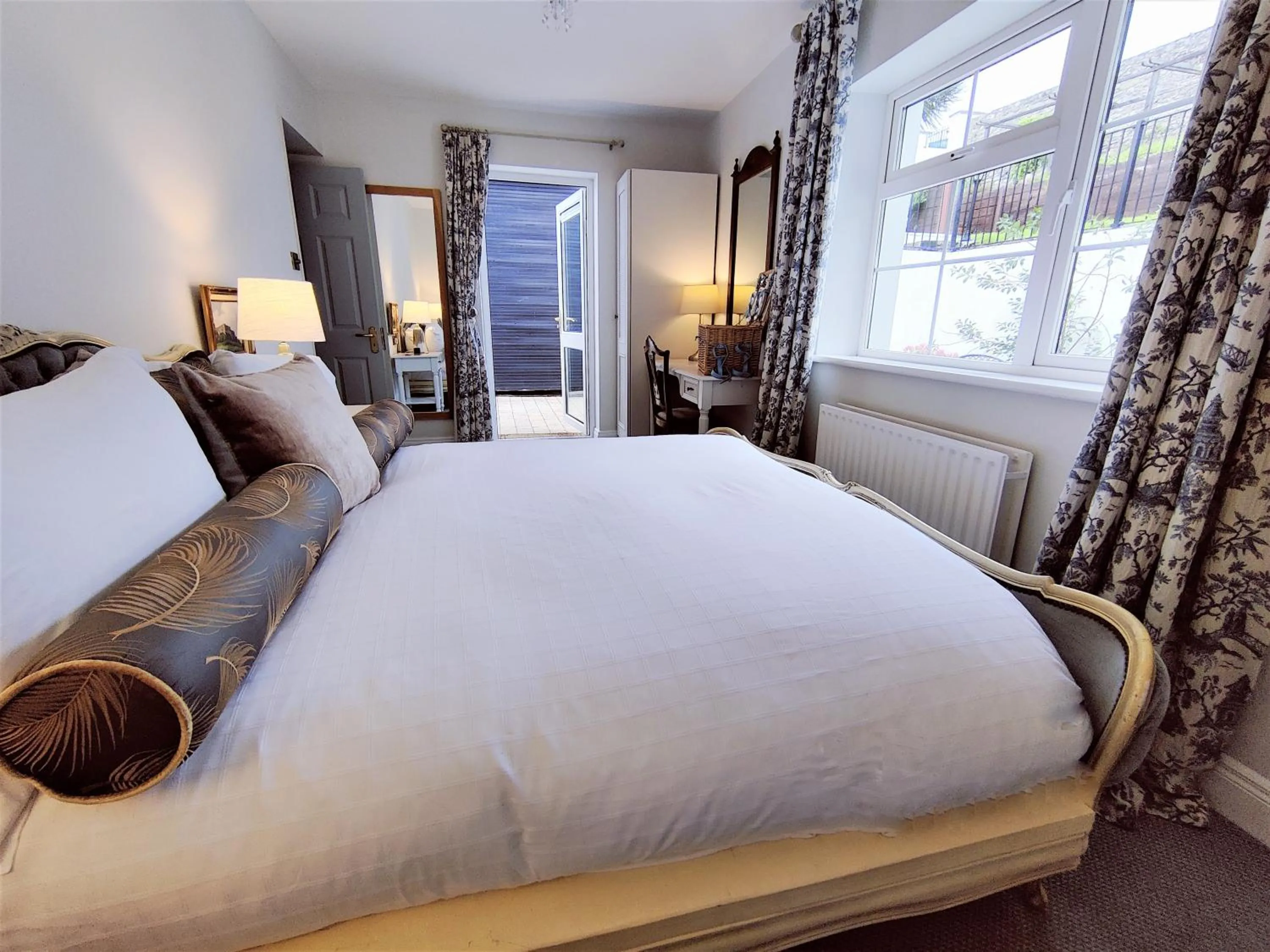 Bedroom, Bed in Barrow House