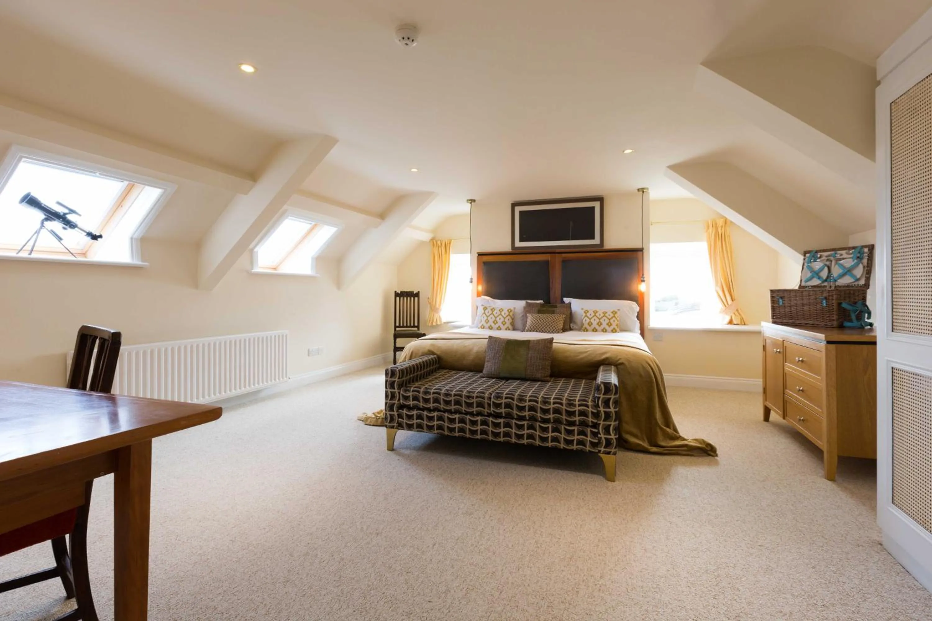 Photo of the whole room, Bed in Barrow House