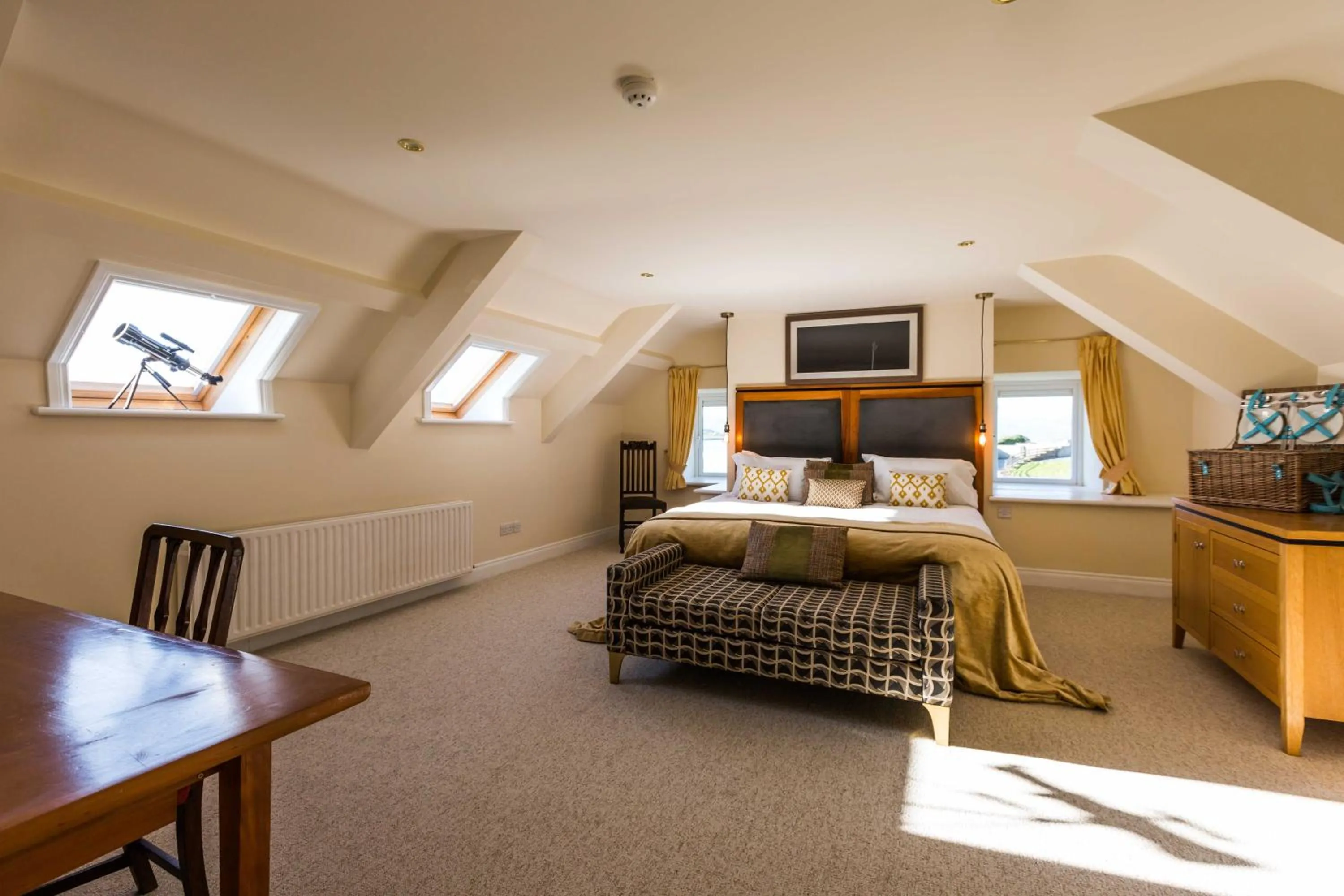 Photo of the whole room, Bed in Barrow House