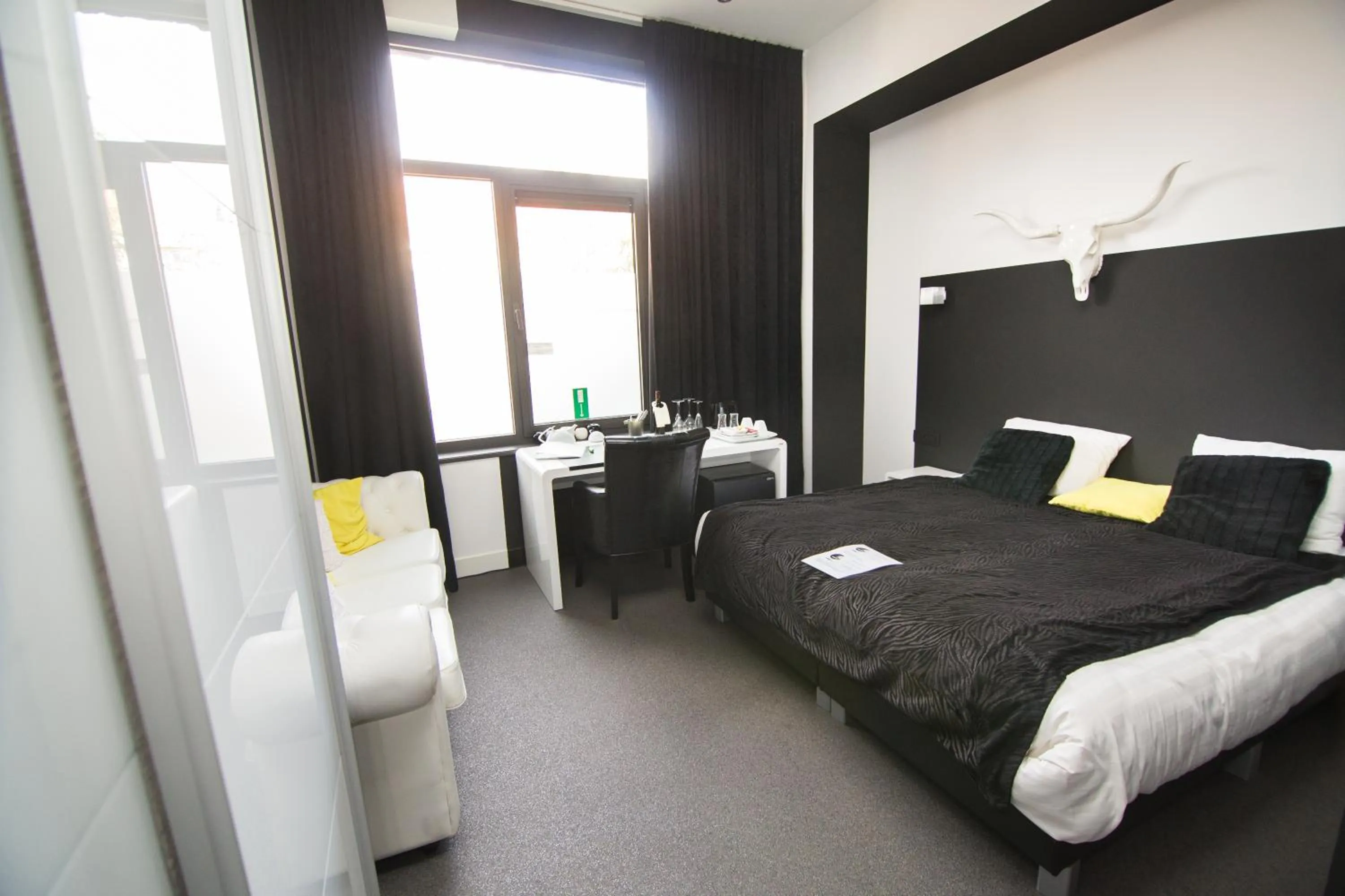 Photo of the whole room, Bed in Hotel Moon