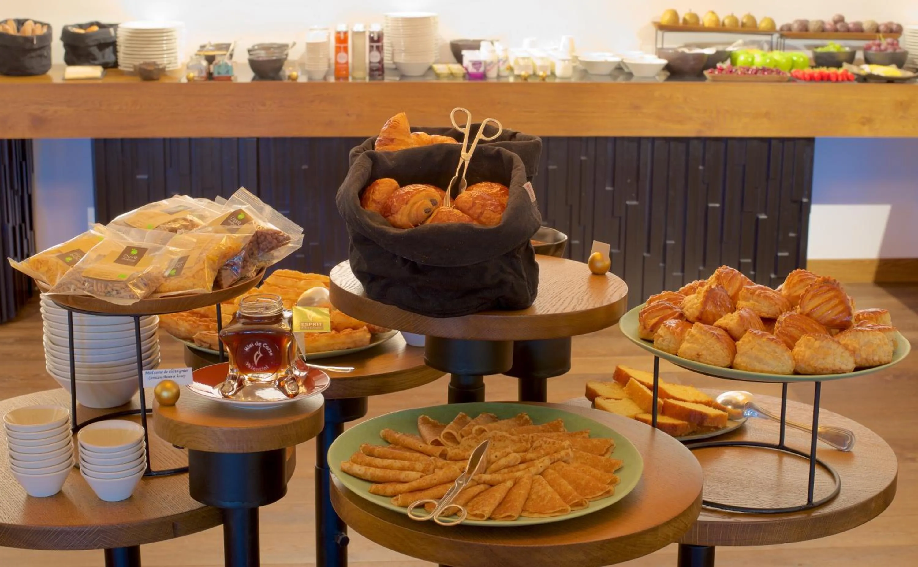 Food and drinks in Grand Hôtel De Cala Rossa & Spa Nucca