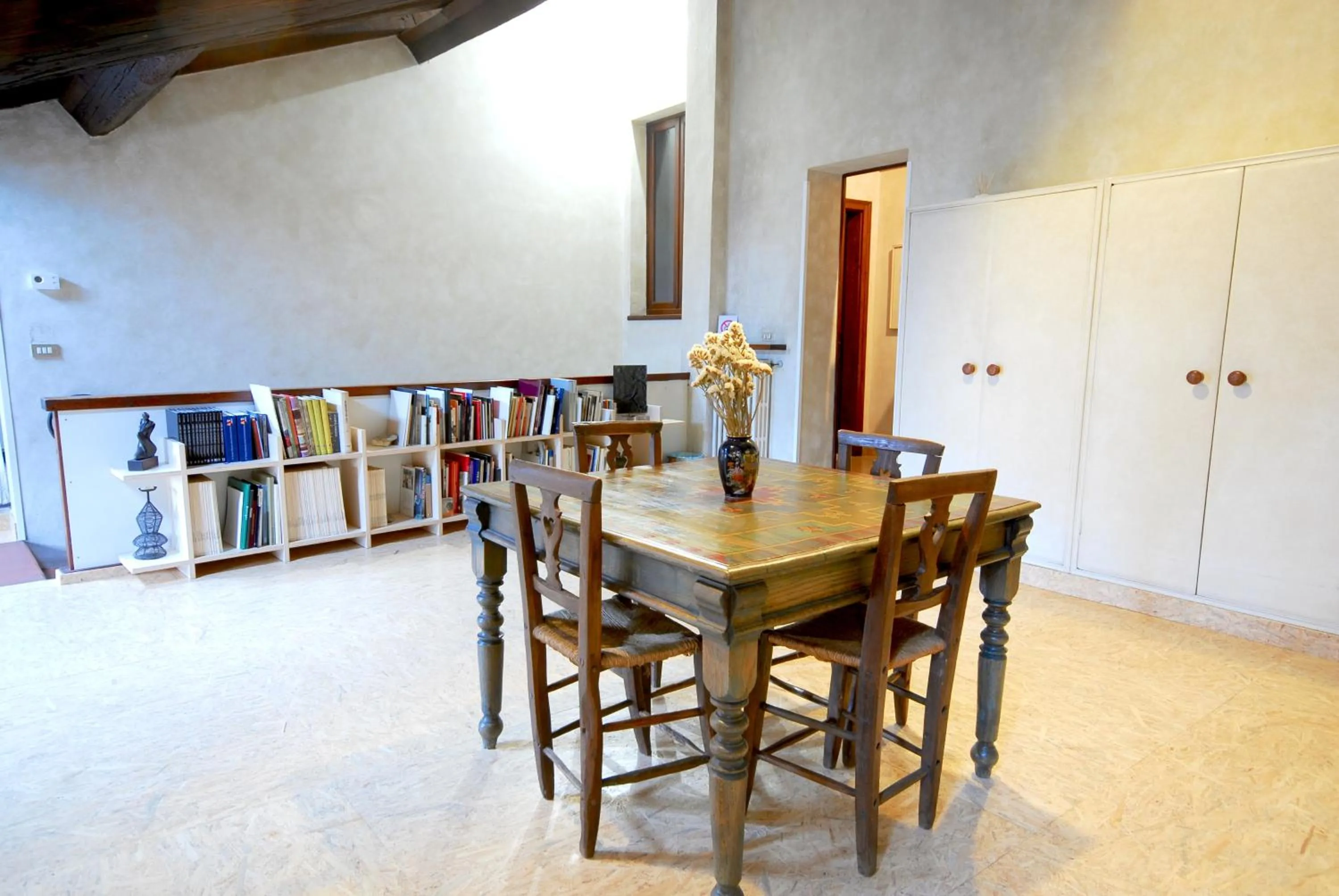 Communal lounge/ TV room in Casa del Pittore