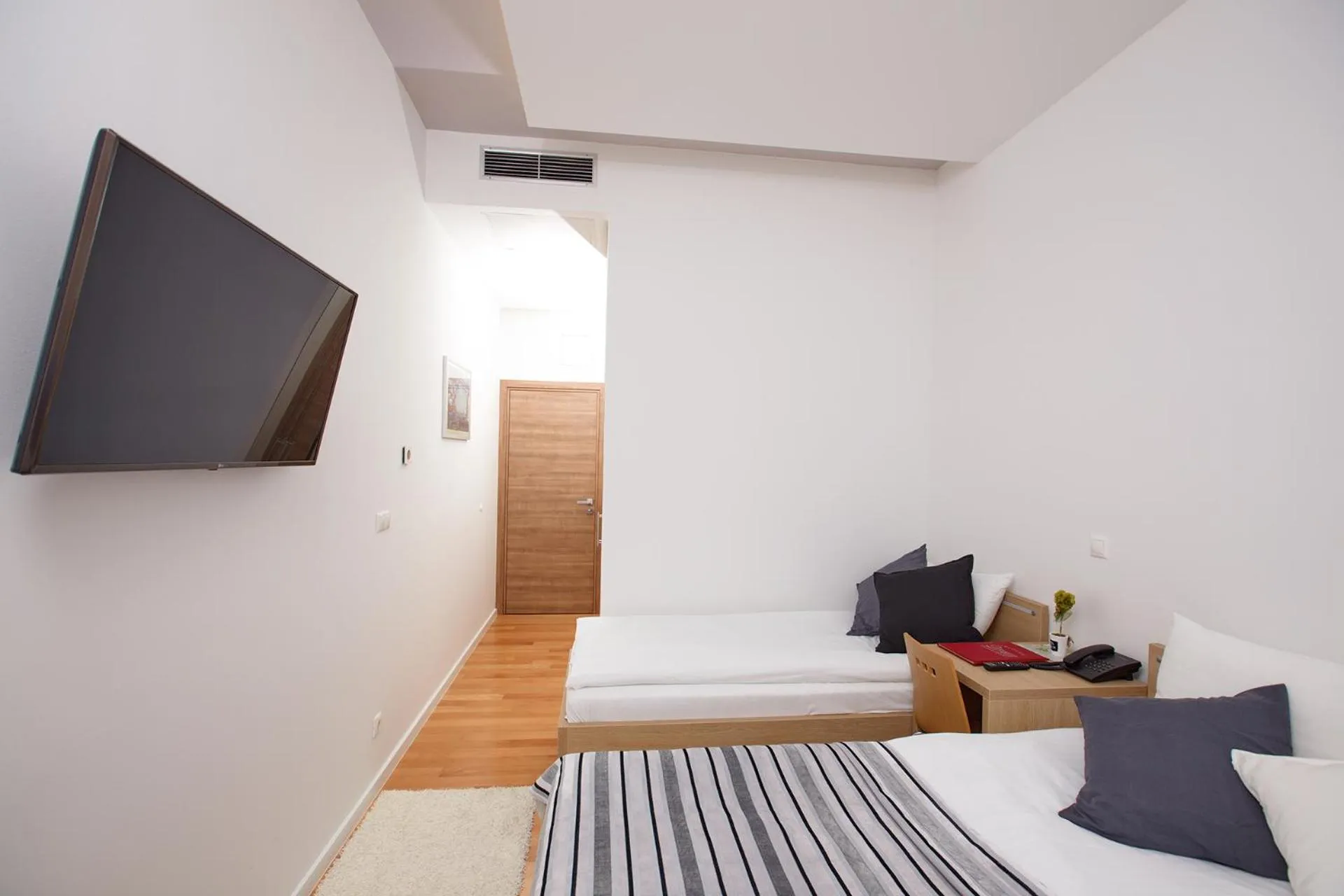 TV and multimedia, Bed in Dream Hotel