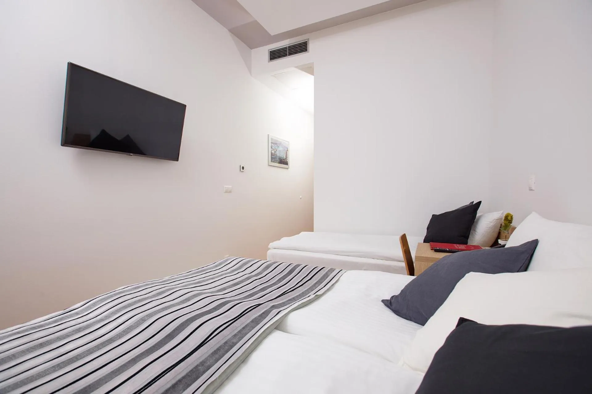 TV and multimedia, Bed in Dream Hotel