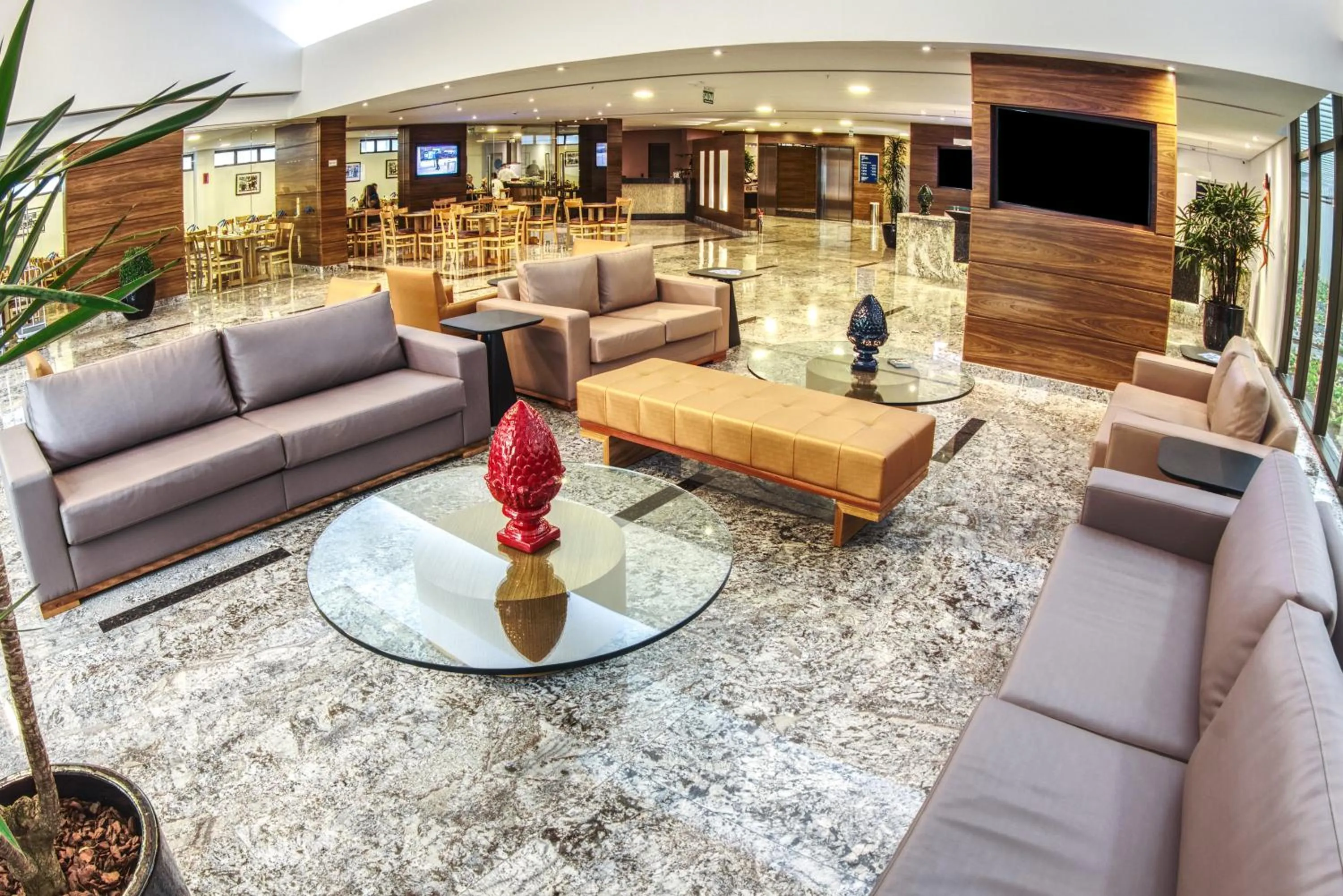 Lobby or reception in Marante Executive Hotel