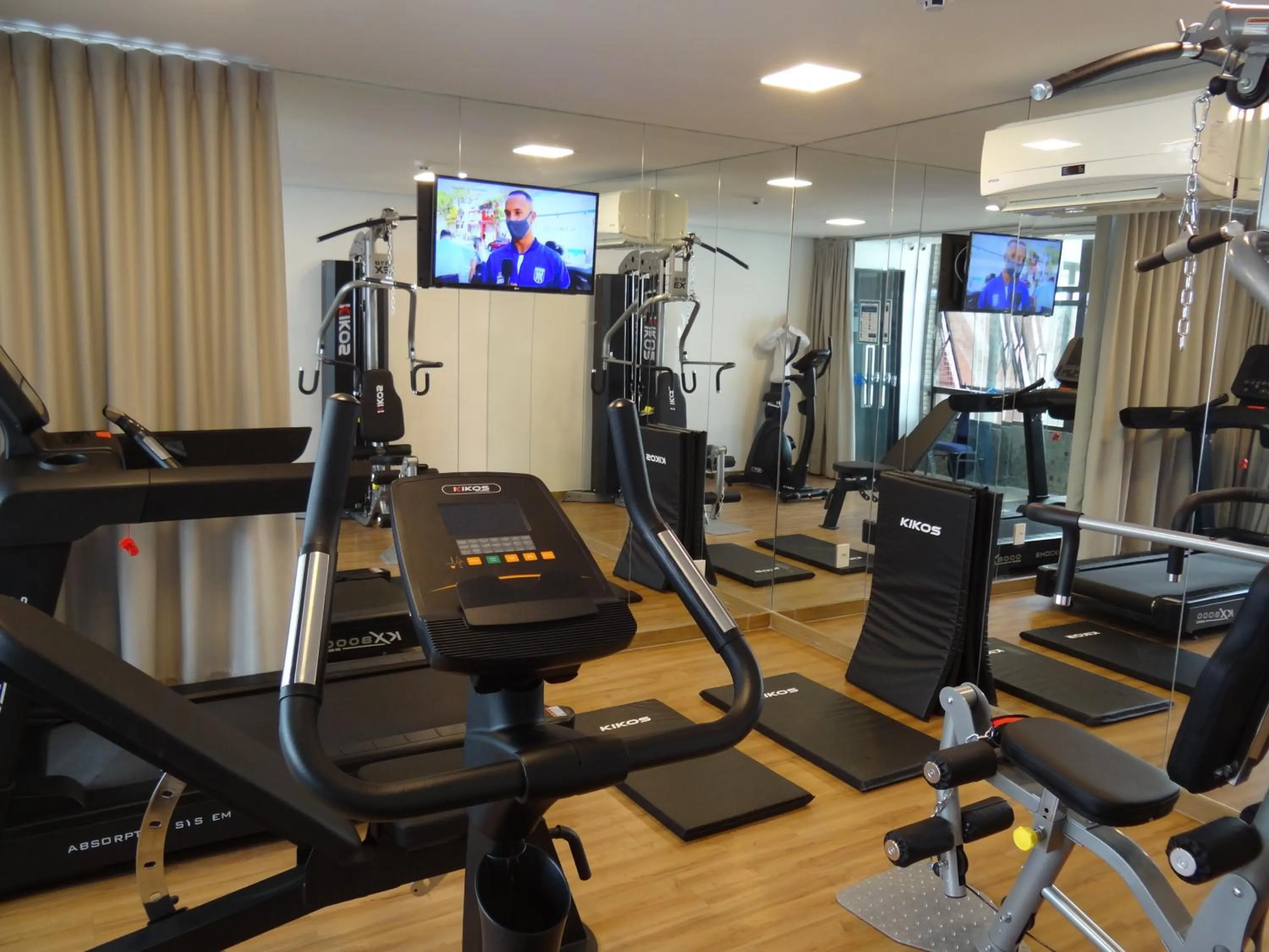 Fitness centre/facilities in Marante Executive Hotel