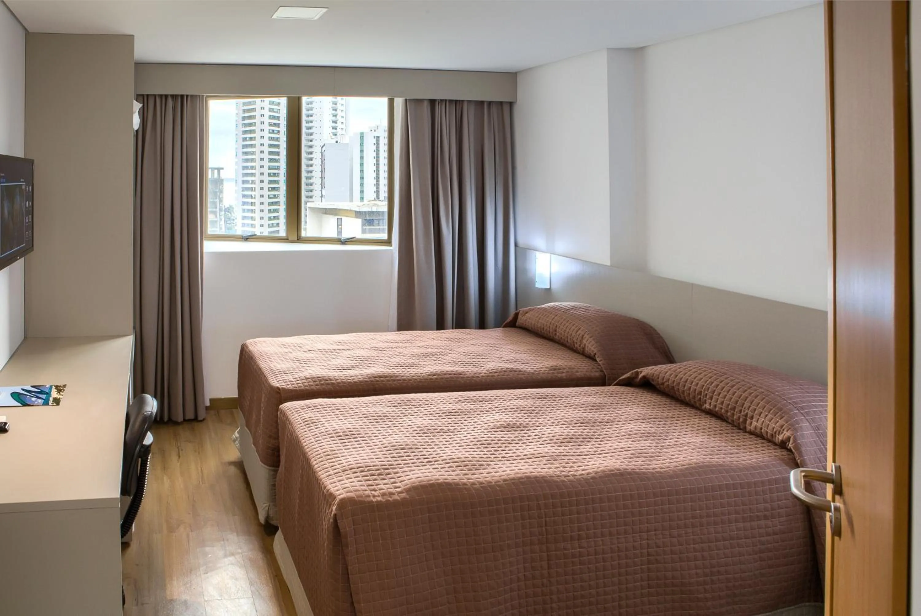 Photo of the whole room, Bed in Marante Executive Hotel