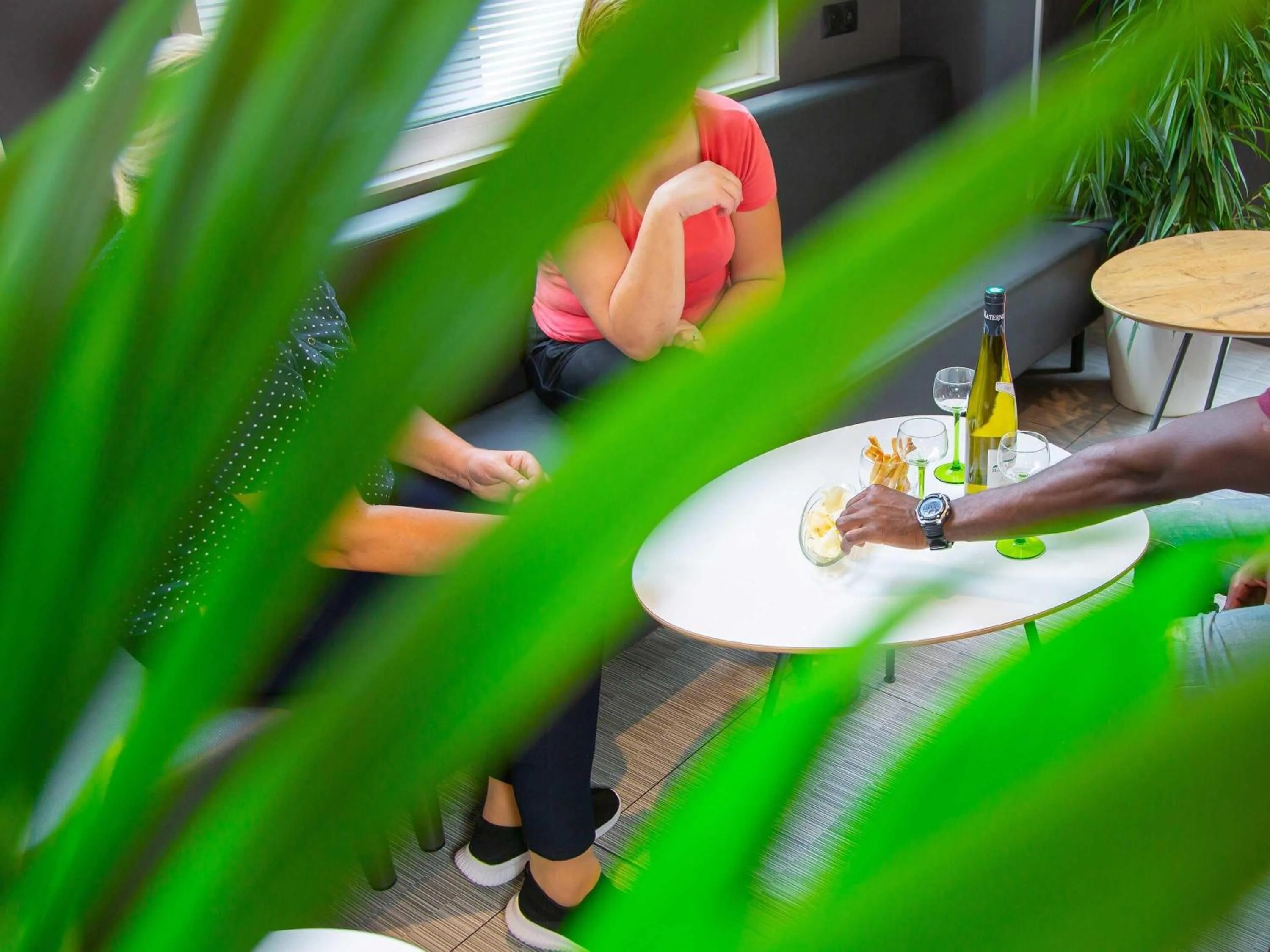 Lounge or bar in ibis Mulhouse Centre Filature