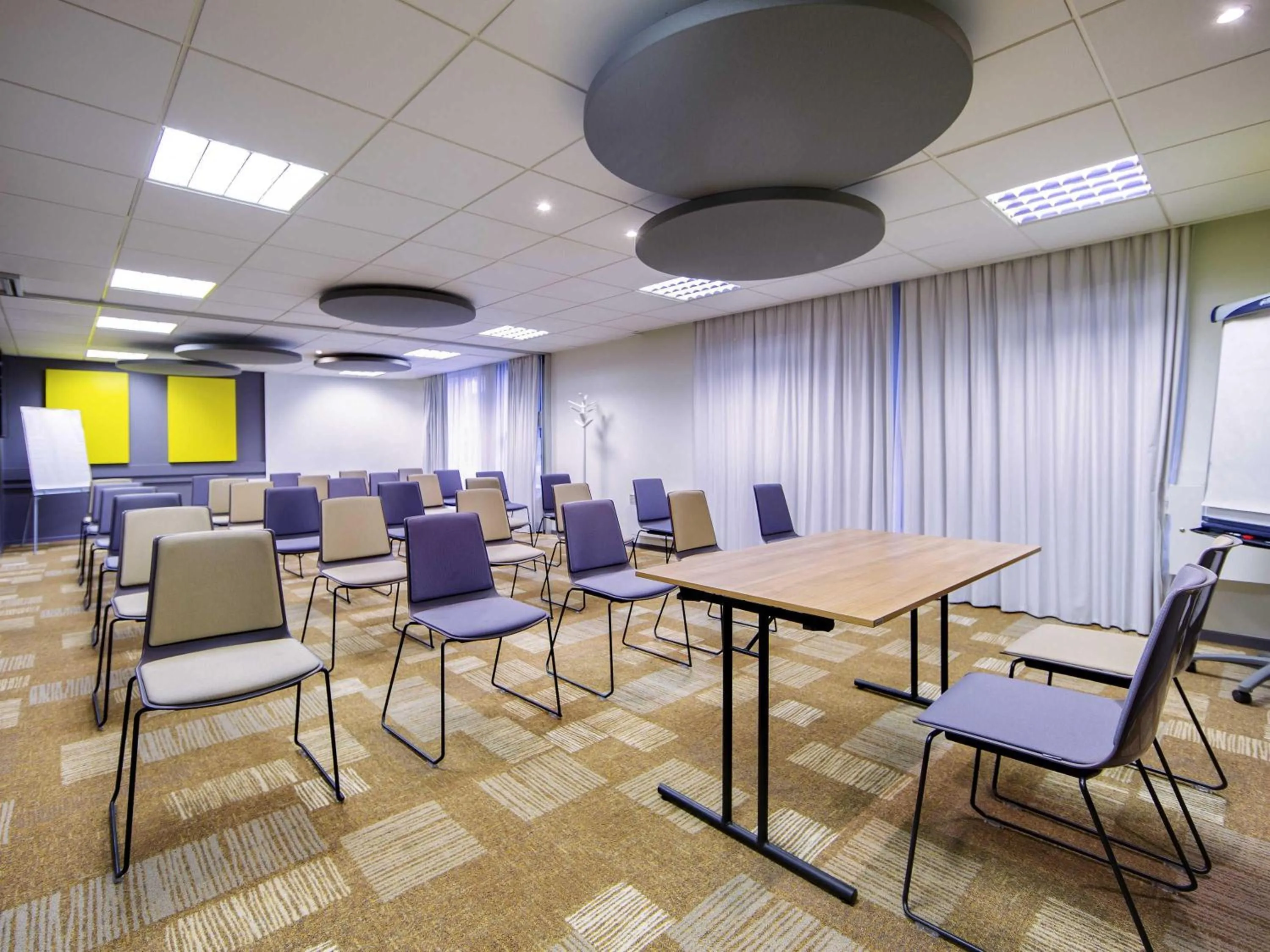 Meeting/conference room in ibis Mulhouse Centre Filature