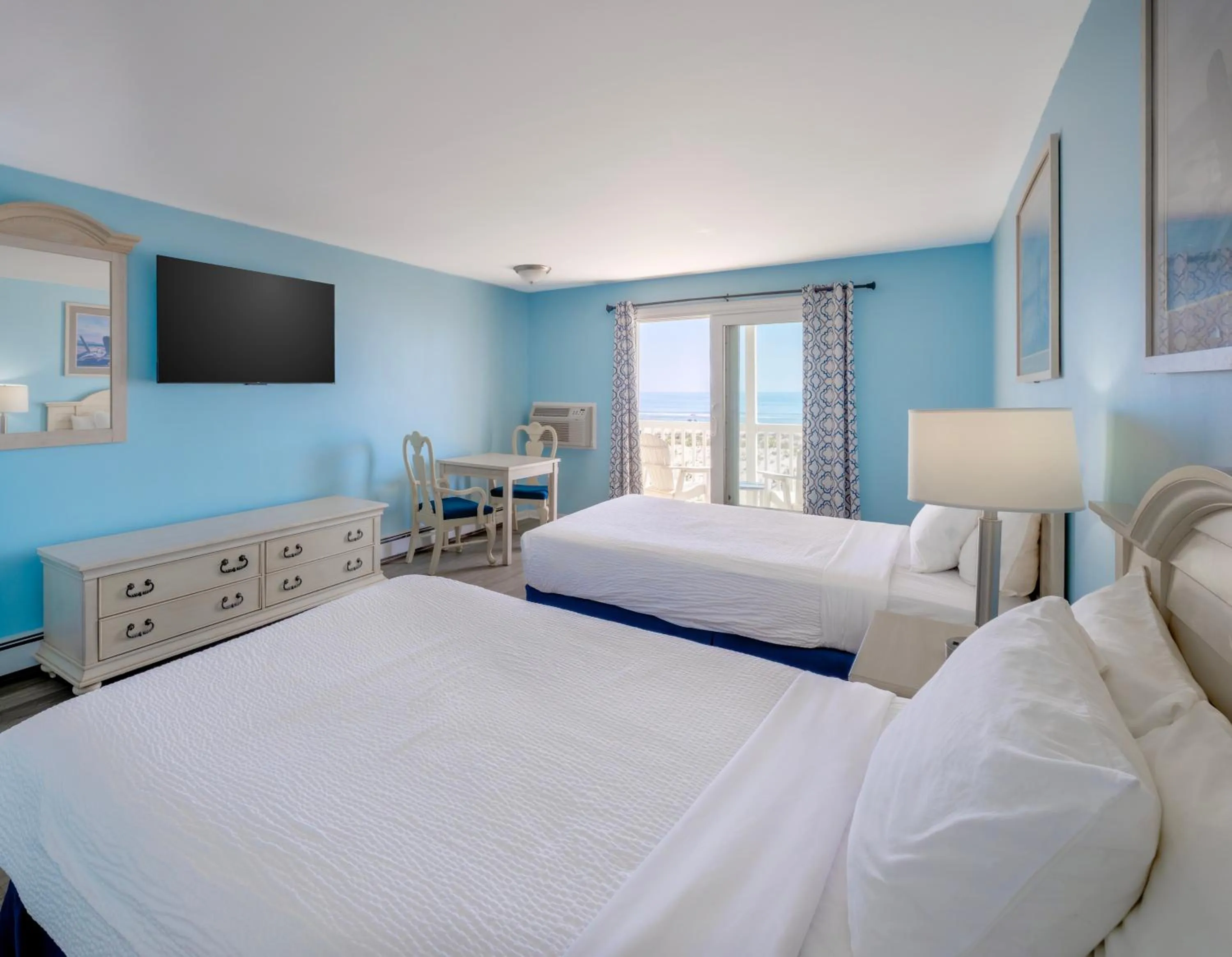 Bed in Drifting Sands Oceanfront Hotel