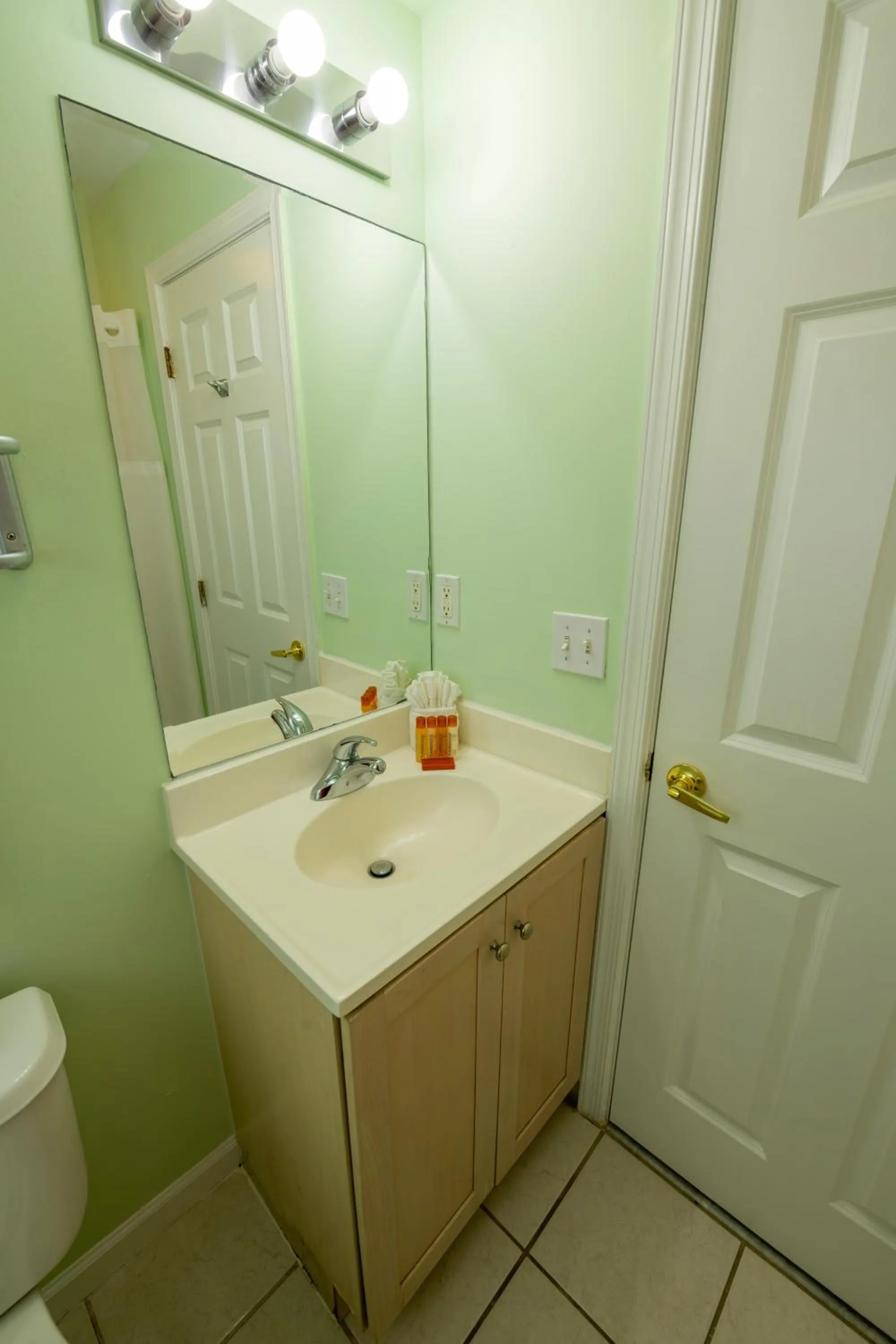 Drifting Sands Oceanfront Hotel