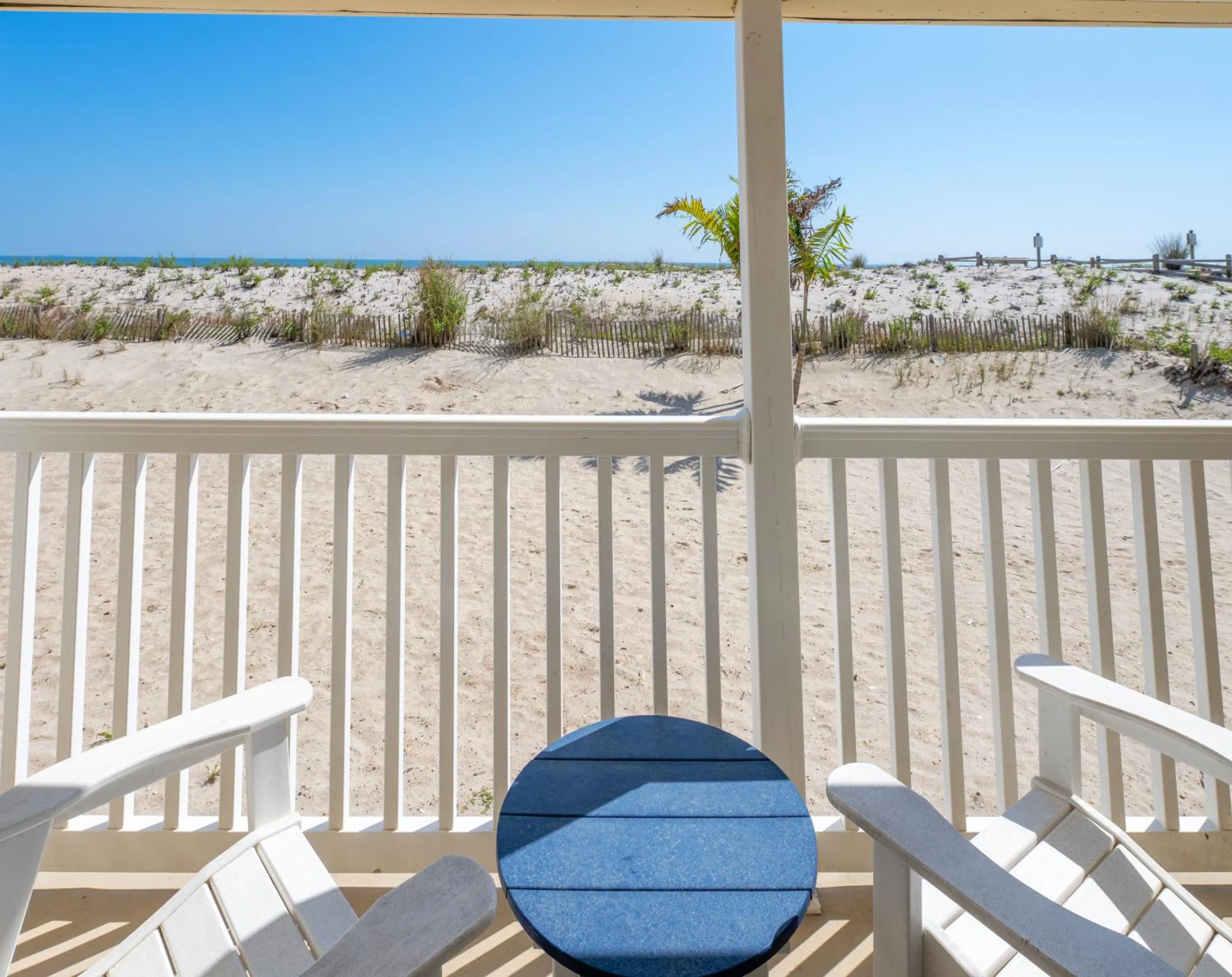 Balcony/Terrace in Drifting Sands Oceanfront Hotel
