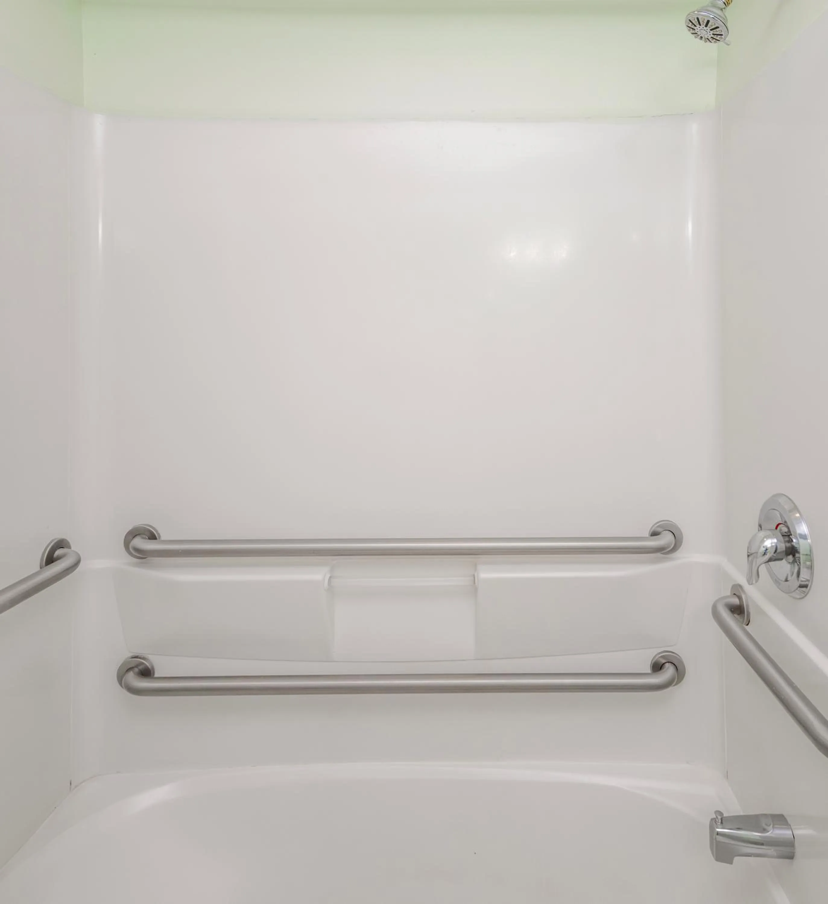Bathroom in Drifting Sands Oceanfront Hotel