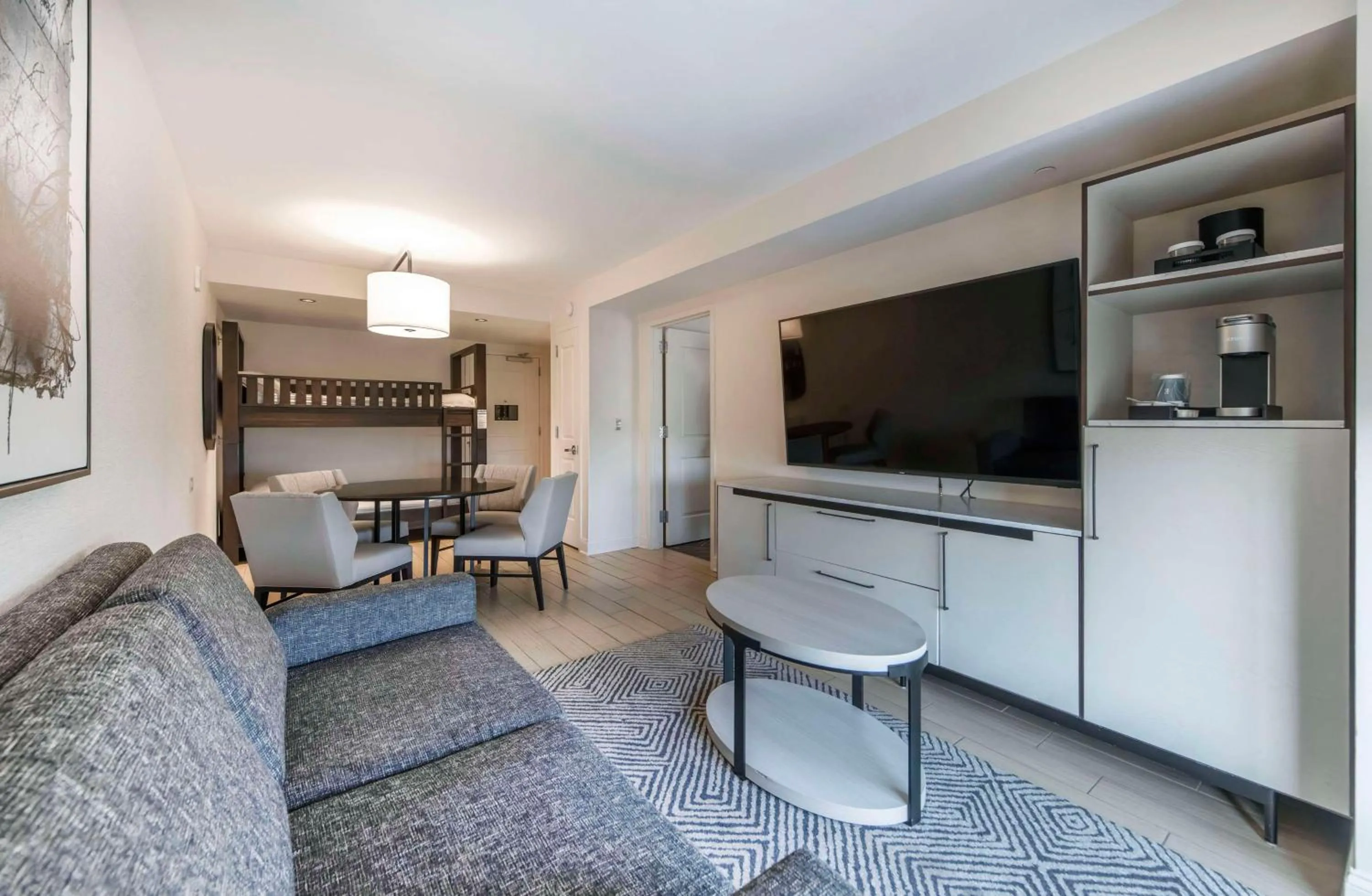 Living room in Embassy Suites by Hilton Raleigh Durham Airport Brier Creek