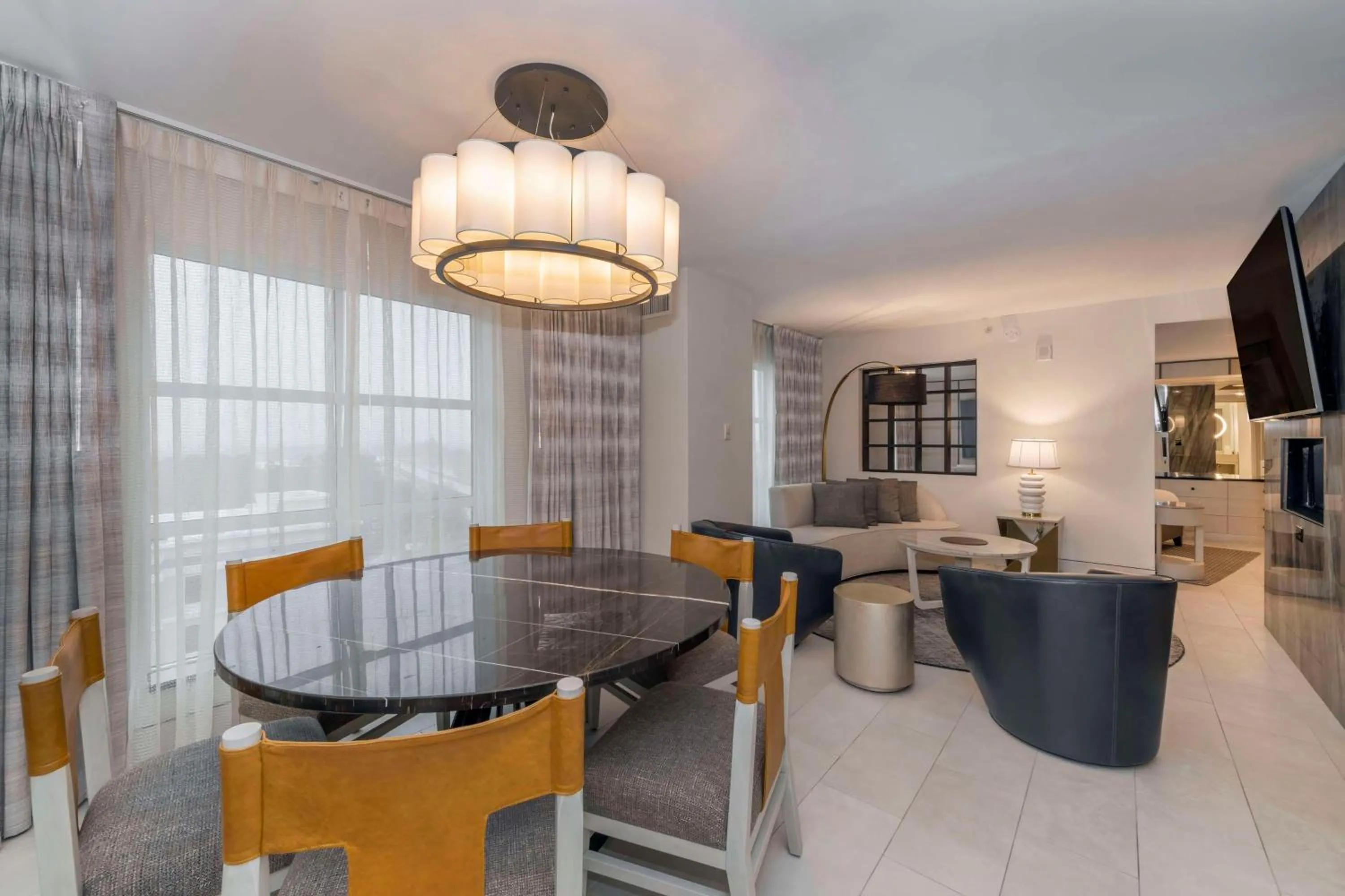 Bedroom in Embassy Suites by Hilton Raleigh Durham Airport Brier Creek