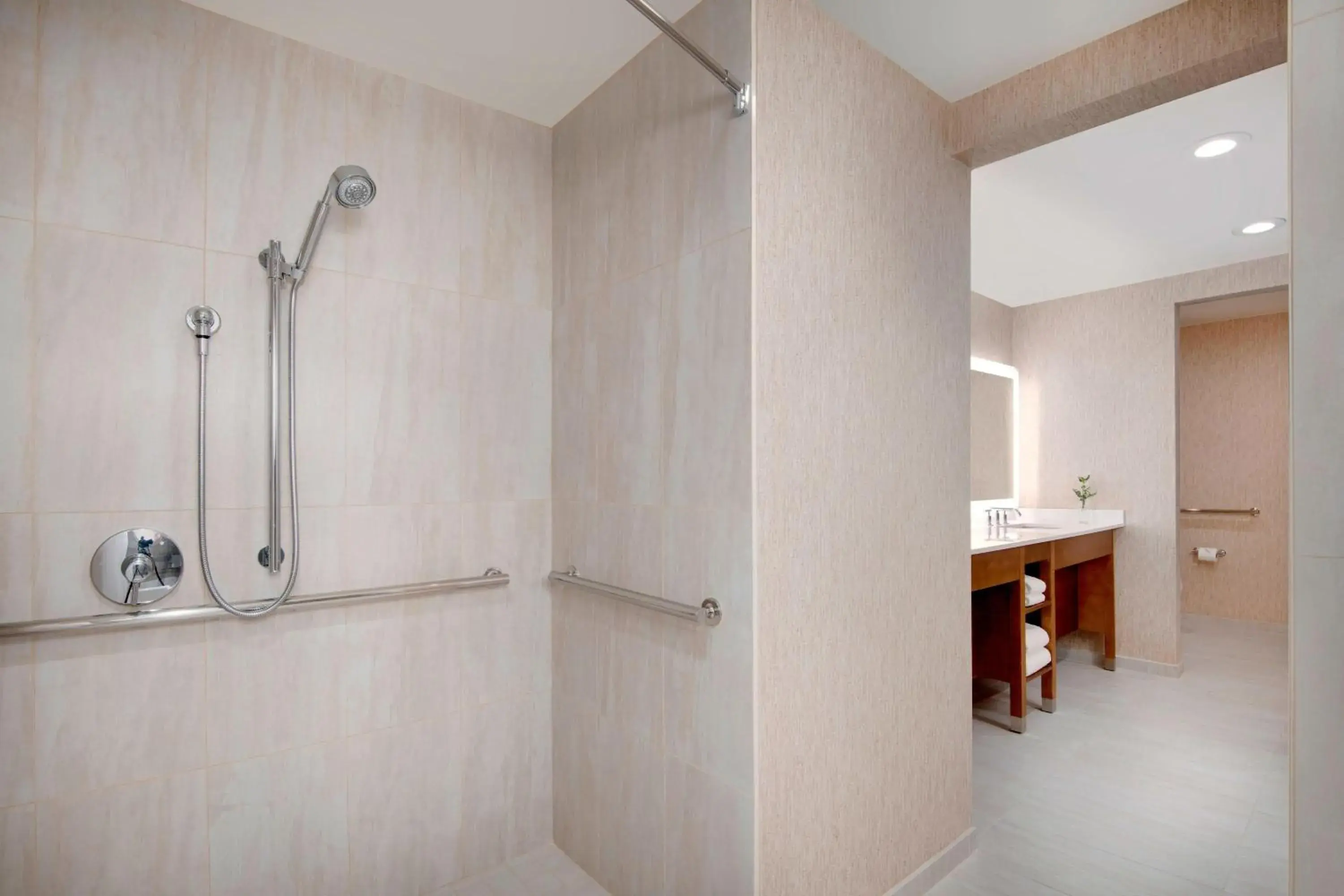 Deluxe Double Room with Two Double Beds in The Westin Dallas Park Central Deluxe Double Room with Two Double Beds in The Westin Dallas Park Central