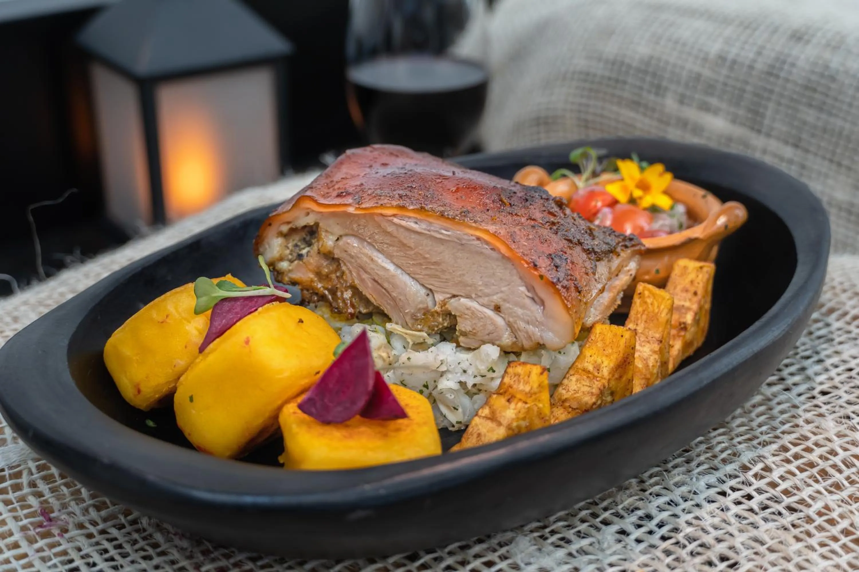 Restaurant/places to eat in Mama Cuchara by Art Hotels