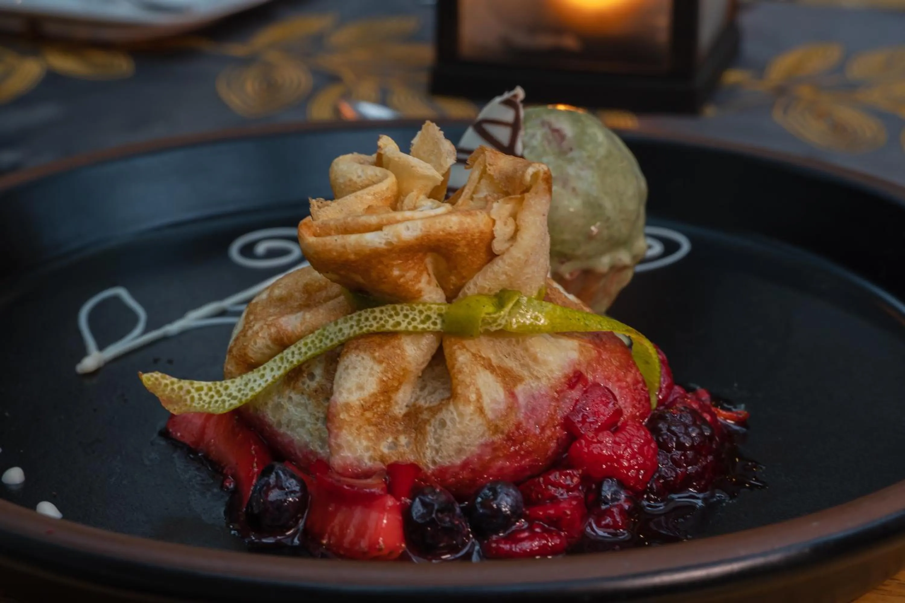 Restaurant/places to eat in Mama Cuchara by Art Hotels