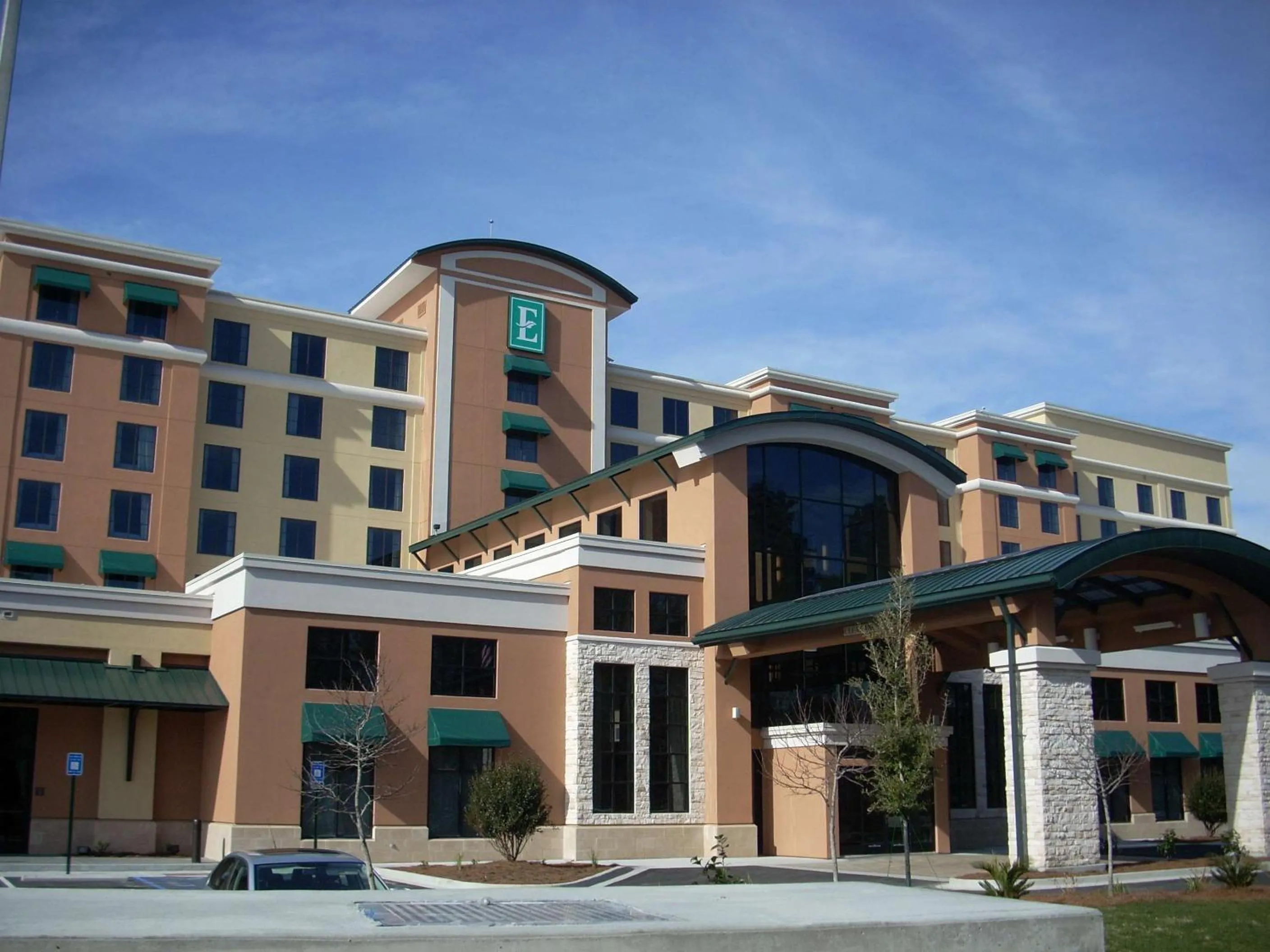 Property building in Embassy Suites Savannah Airport