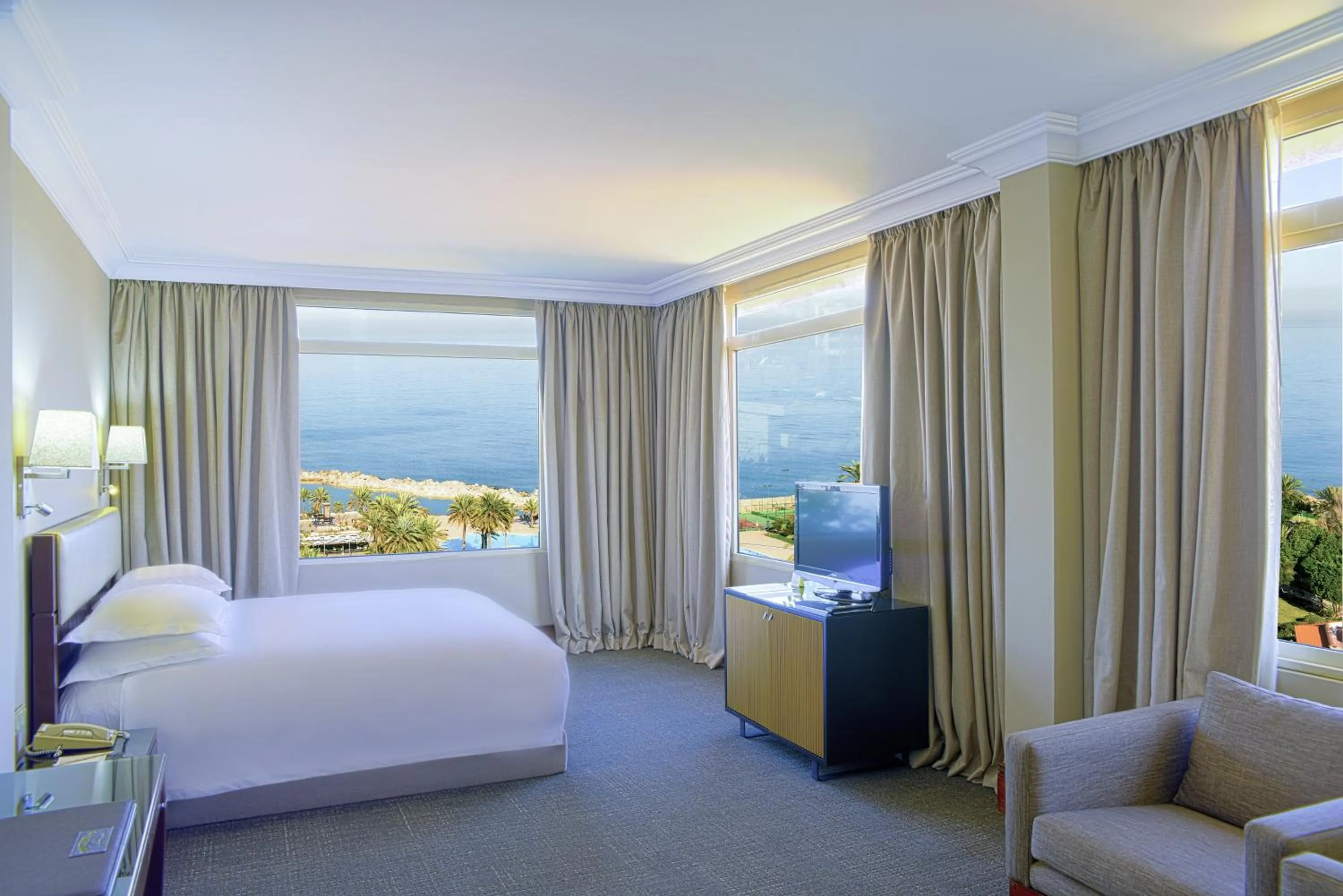 Sea view, Bed in Portemilio Hotel & Resort