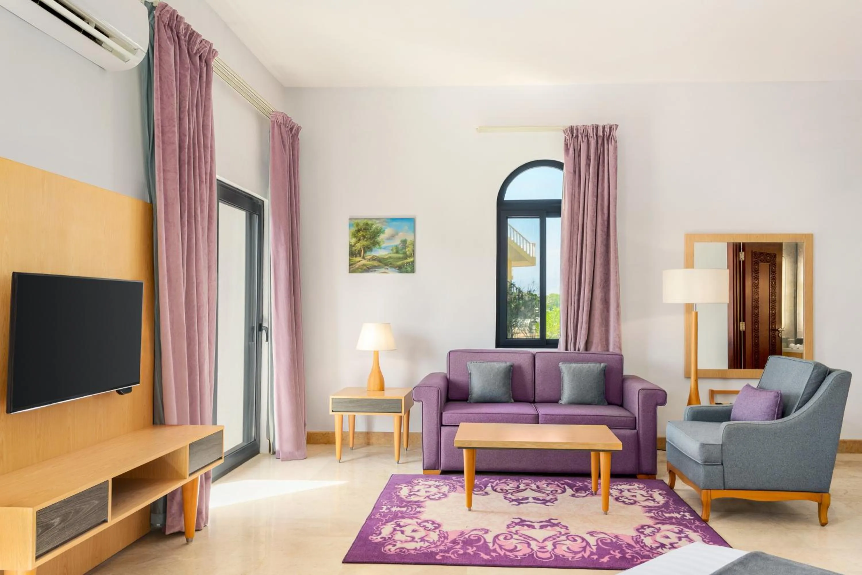 TV and multimedia in Wyndham Garden Salalah Mirbat