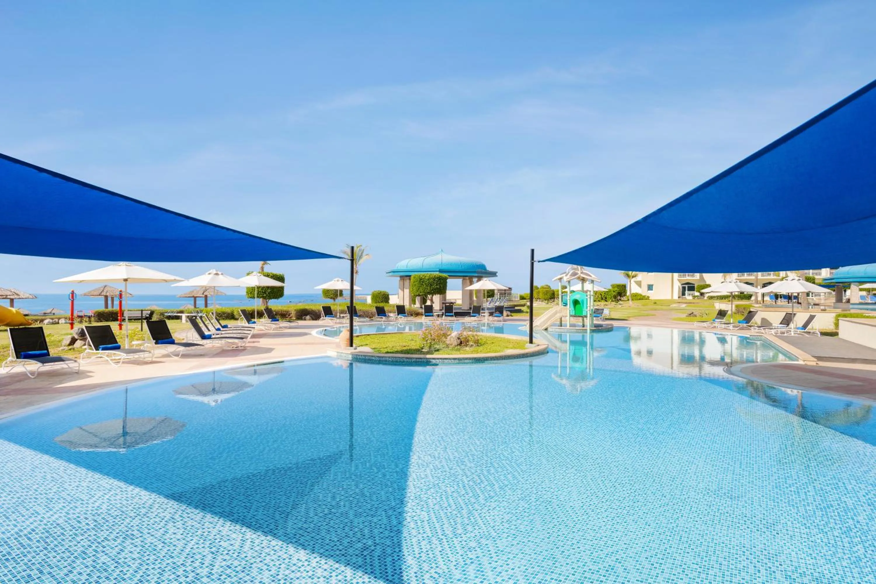 Swimming pool in Wyndham Garden Salalah Mirbat