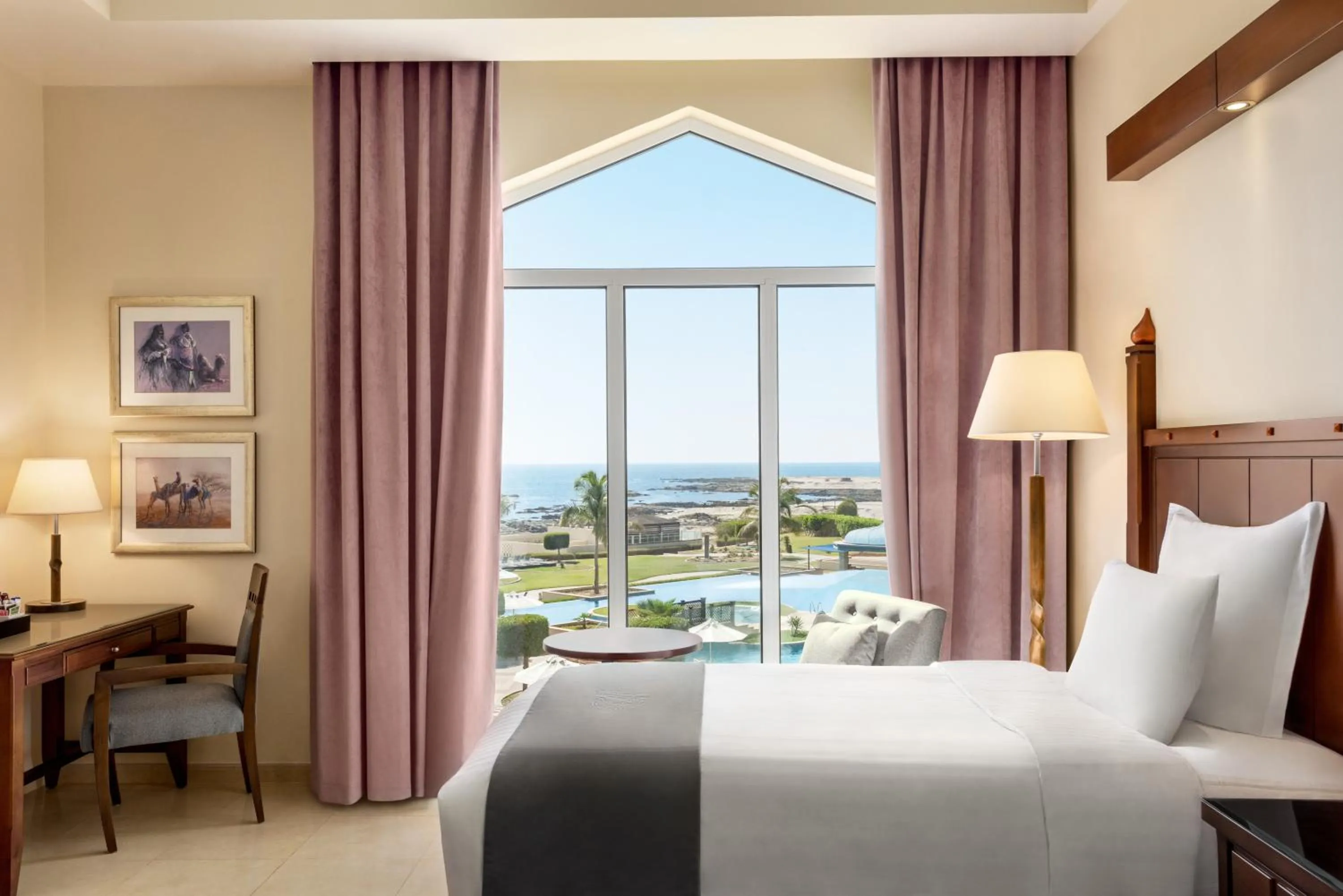 Photo of the whole room, Bed in Wyndham Garden Salalah Mirbat