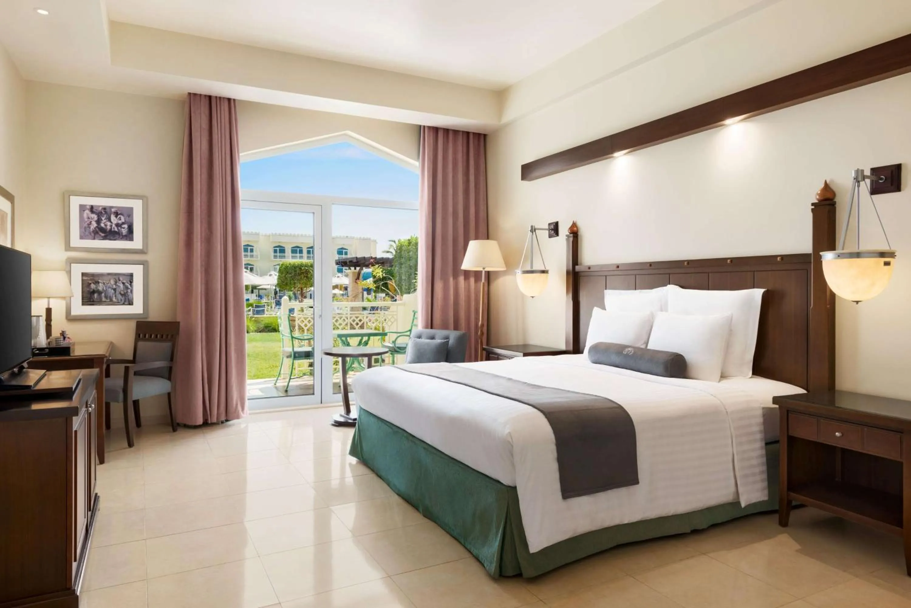 Photo of the whole room, Bed in Wyndham Garden Salalah Mirbat