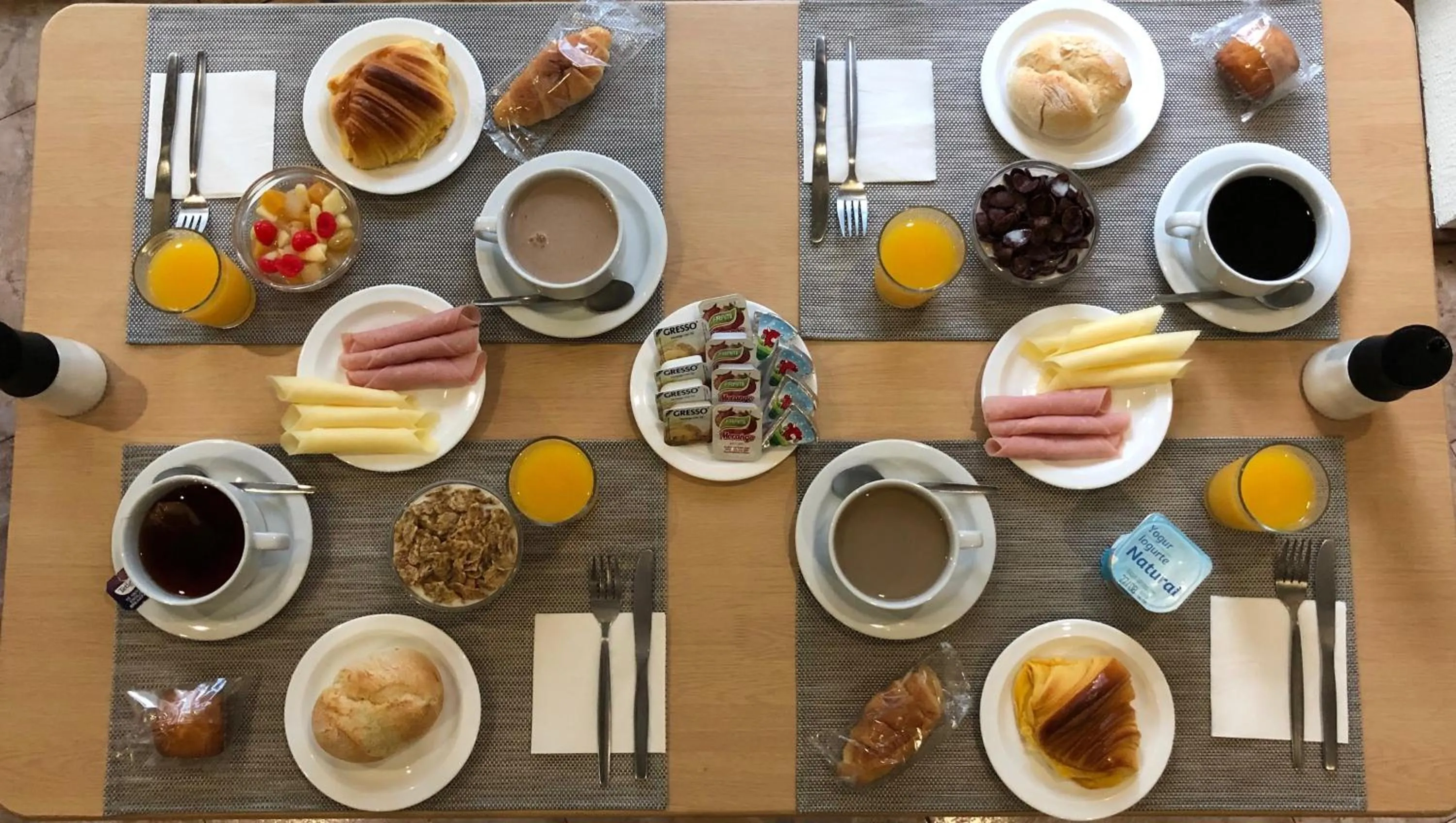 Food and drinks in Hotel Girassol