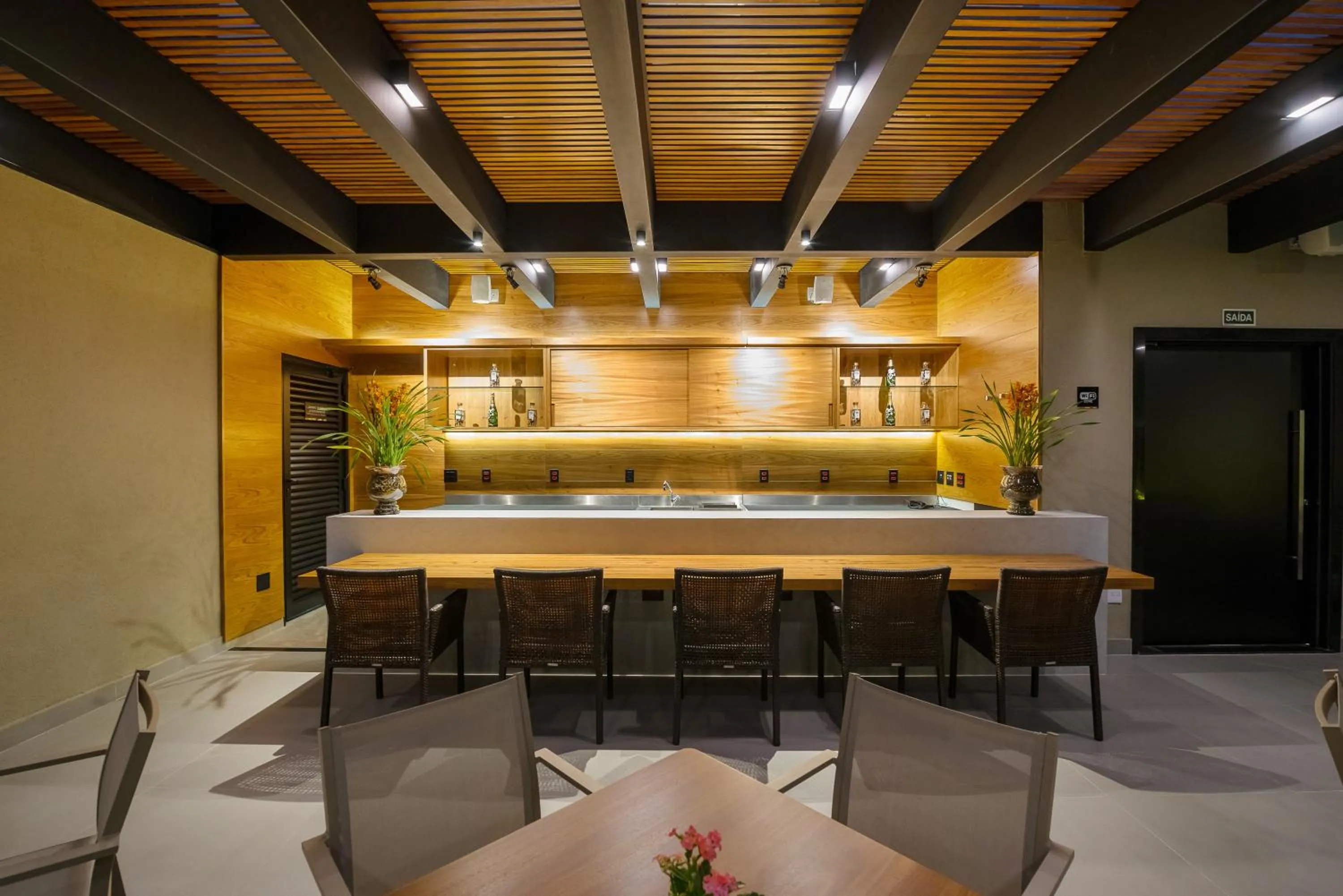 Restaurant/places to eat in I am Design Hotel Campinas by Hotelaria Brasil