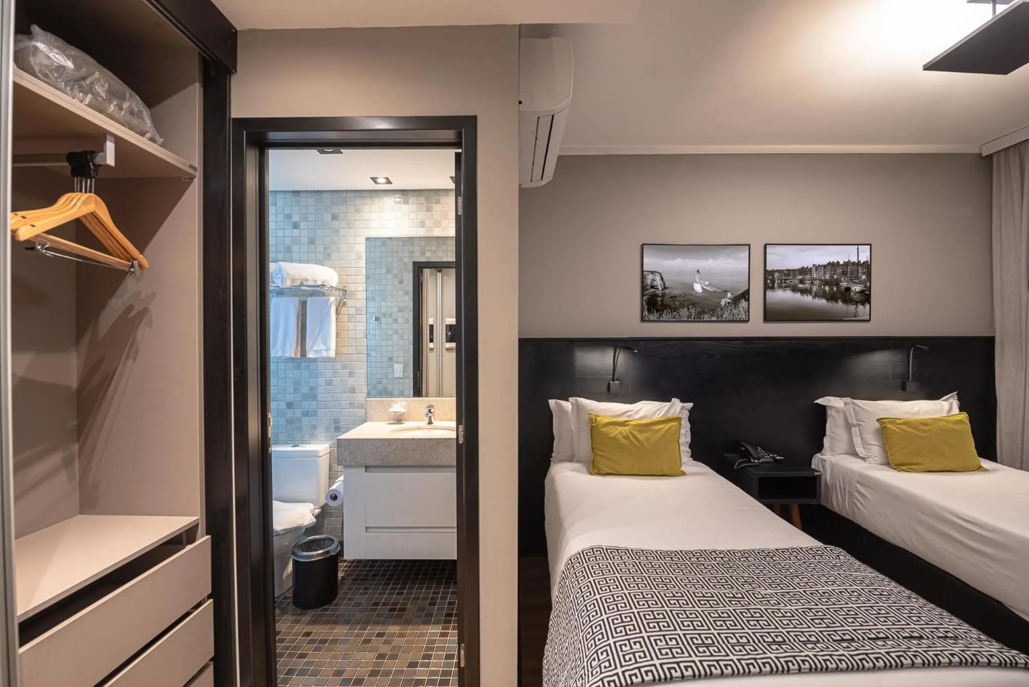 Bedroom, Bed in I am Design Hotel Campinas by Hotelaria Brasil