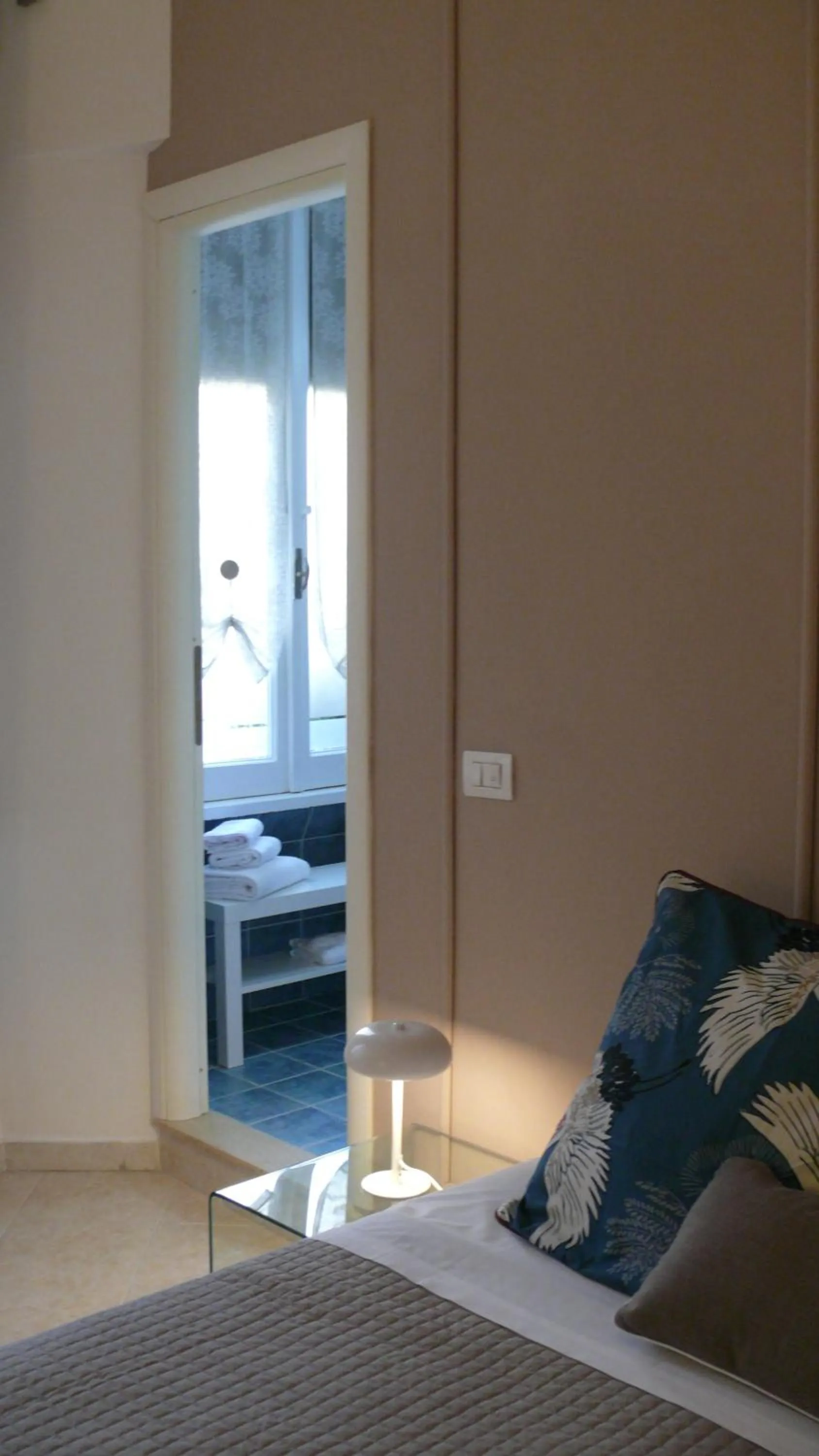 Bed in Camera Con Vista