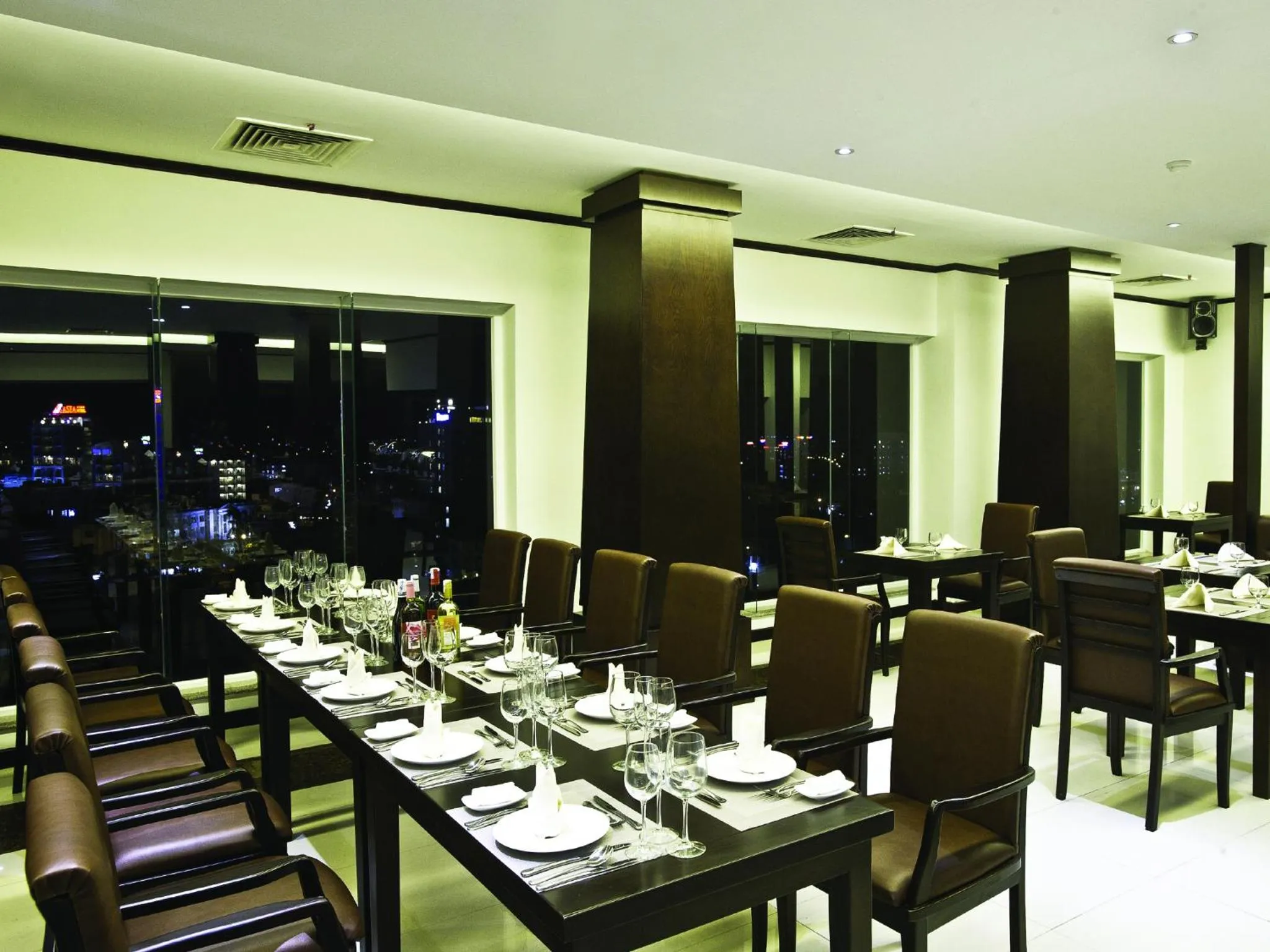 Restaurant/places to eat in Cherish Hue Hotel