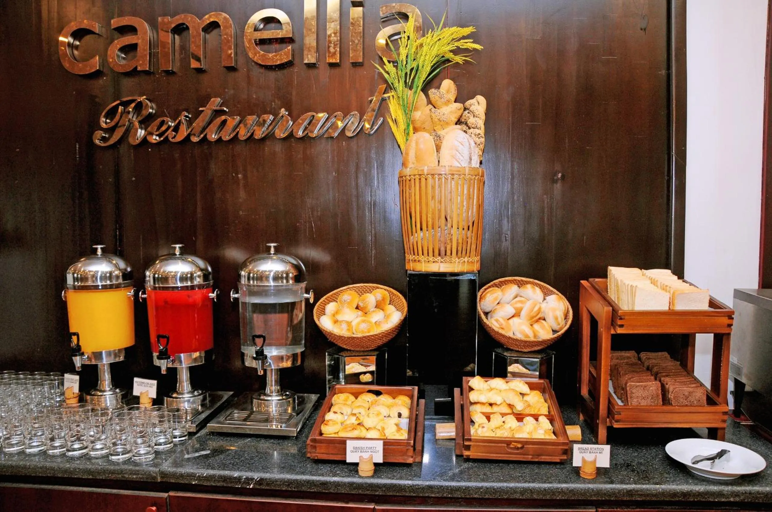 Restaurant/places to eat in Cherish Hue Hotel