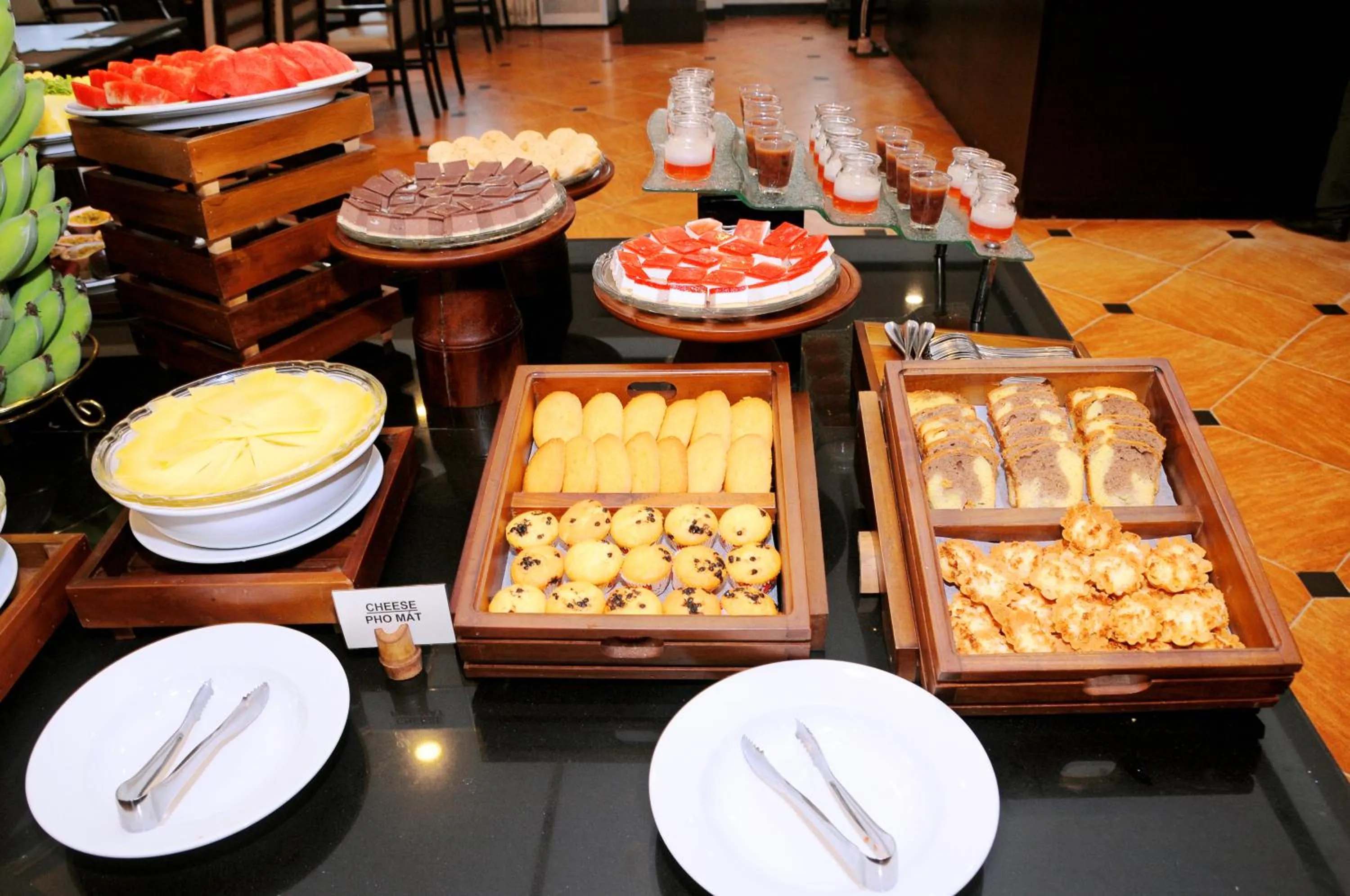 Restaurant/places to eat in Cherish Hue Hotel