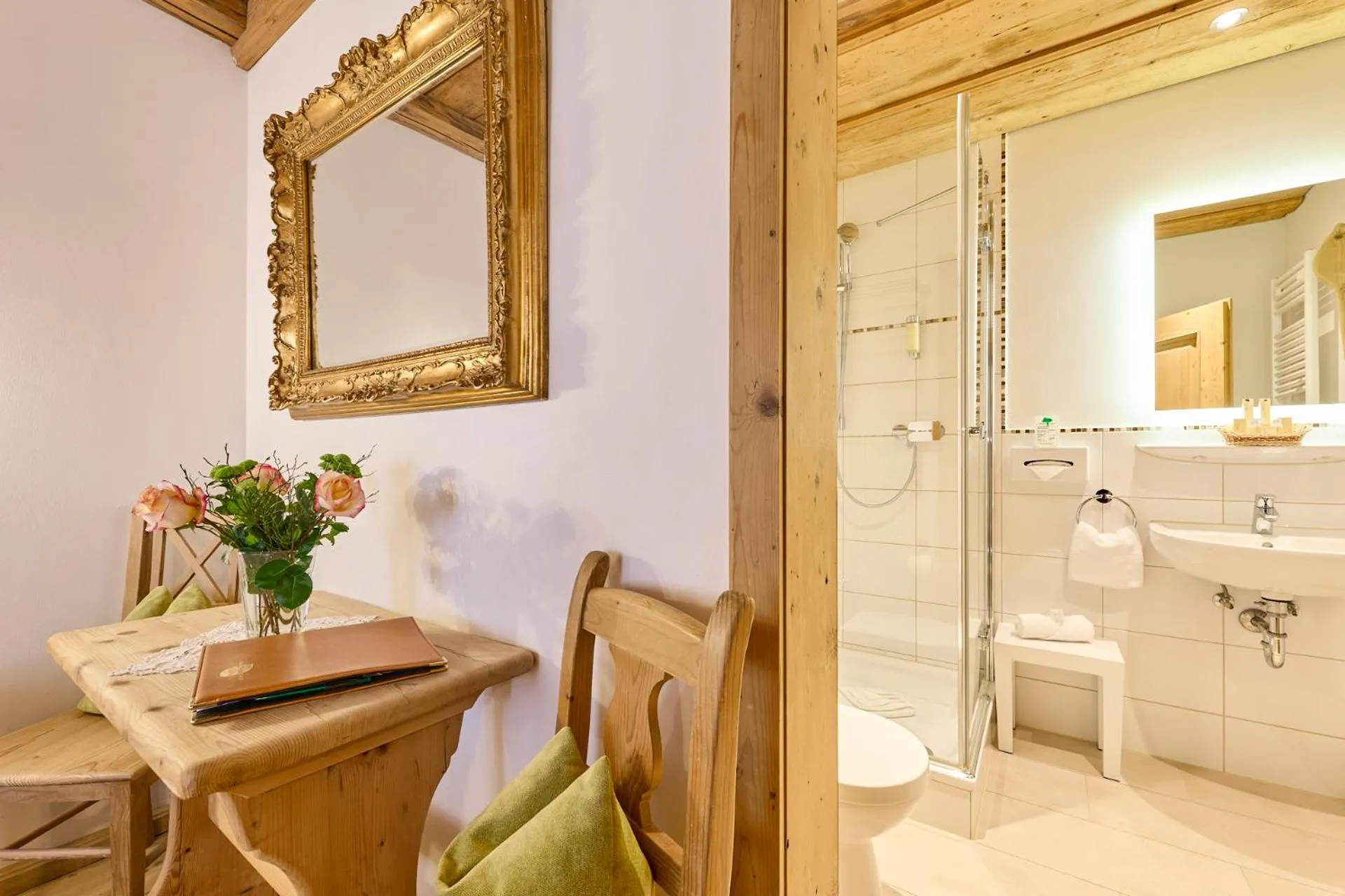 Bathroom in Hotel Waldgasthof Buchenhain