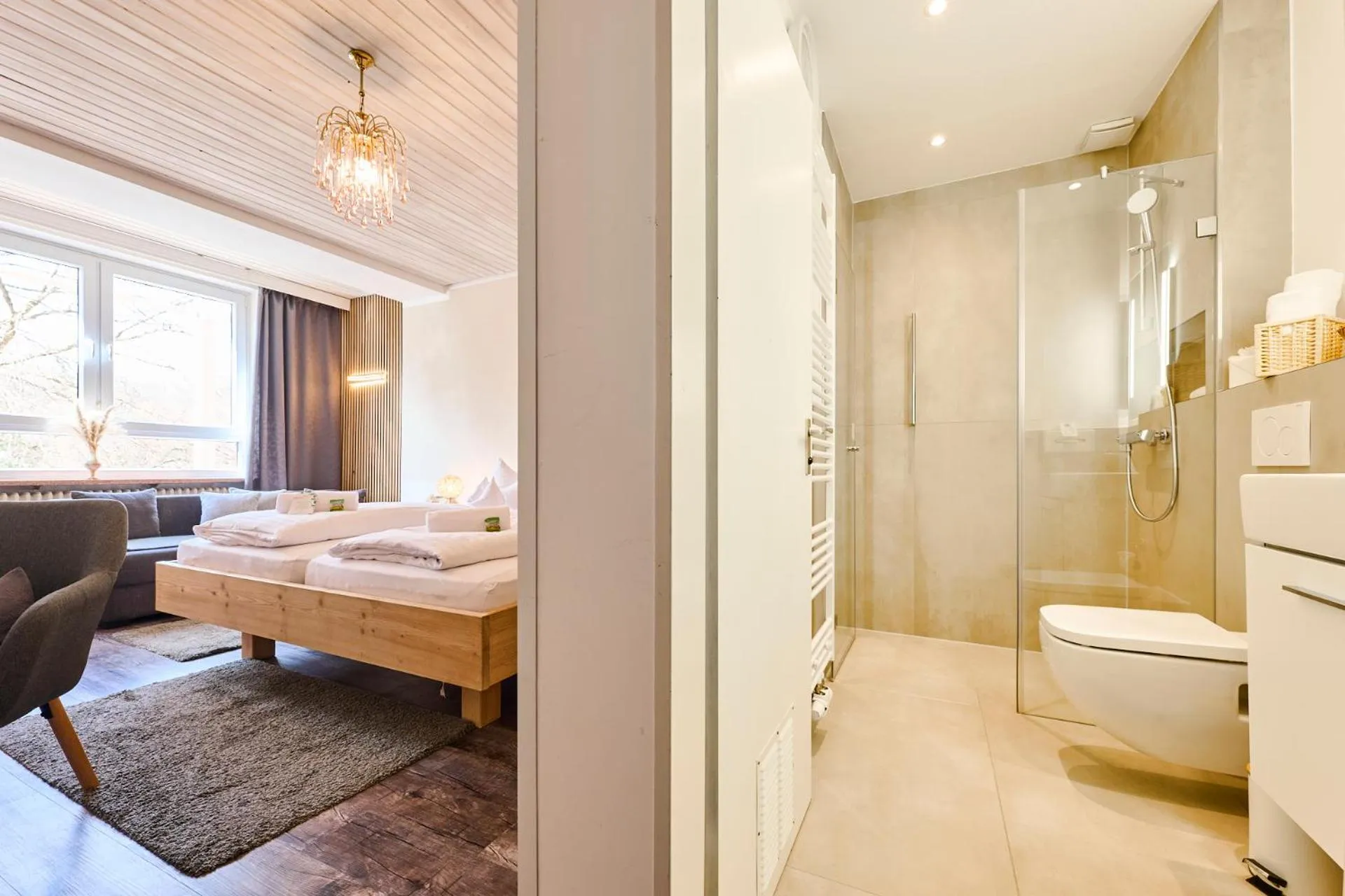 Photo of the whole room, Bed in Hotel Waldgasthof Buchenhain