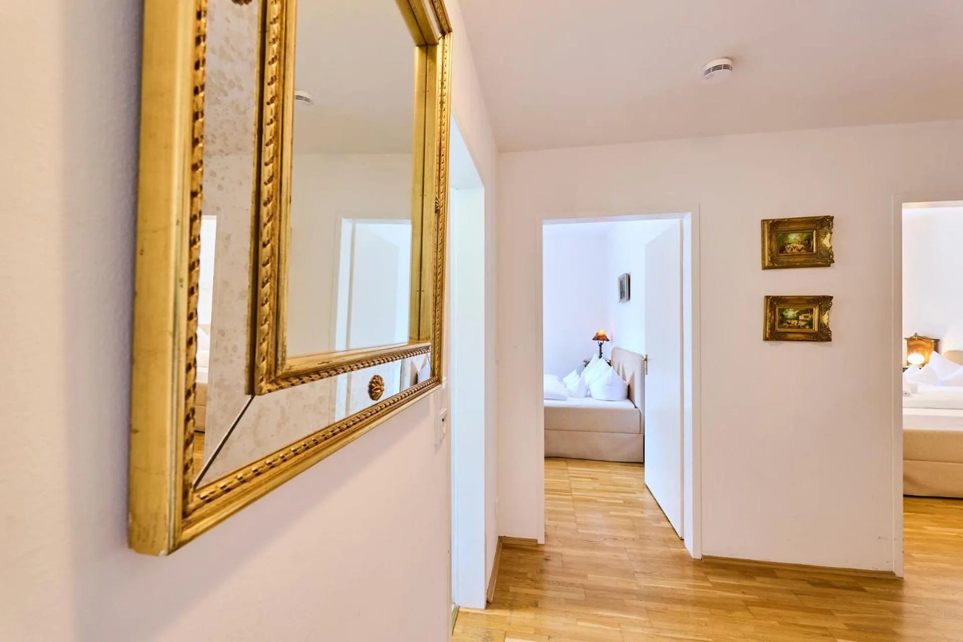 Photo of the whole room, Bed in Hotel Waldgasthof Buchenhain