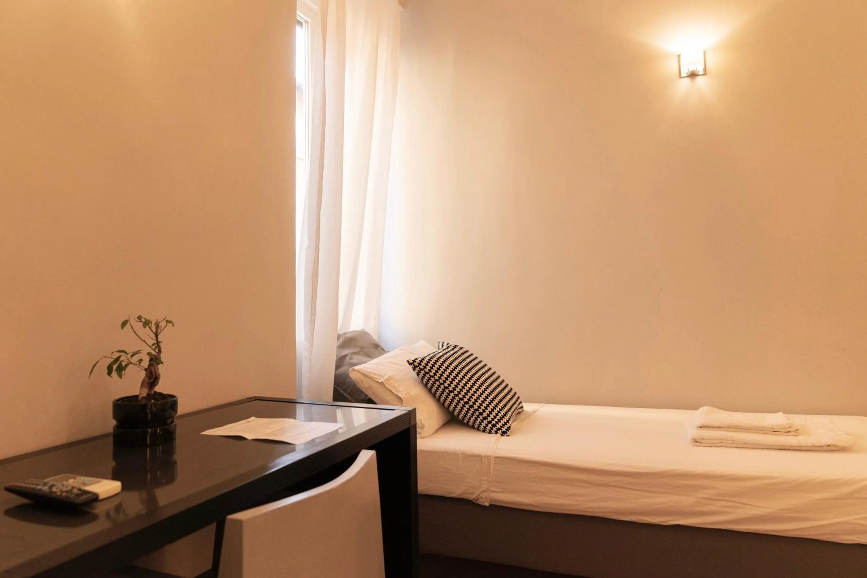 Bedroom, Bed in TrastevereInn