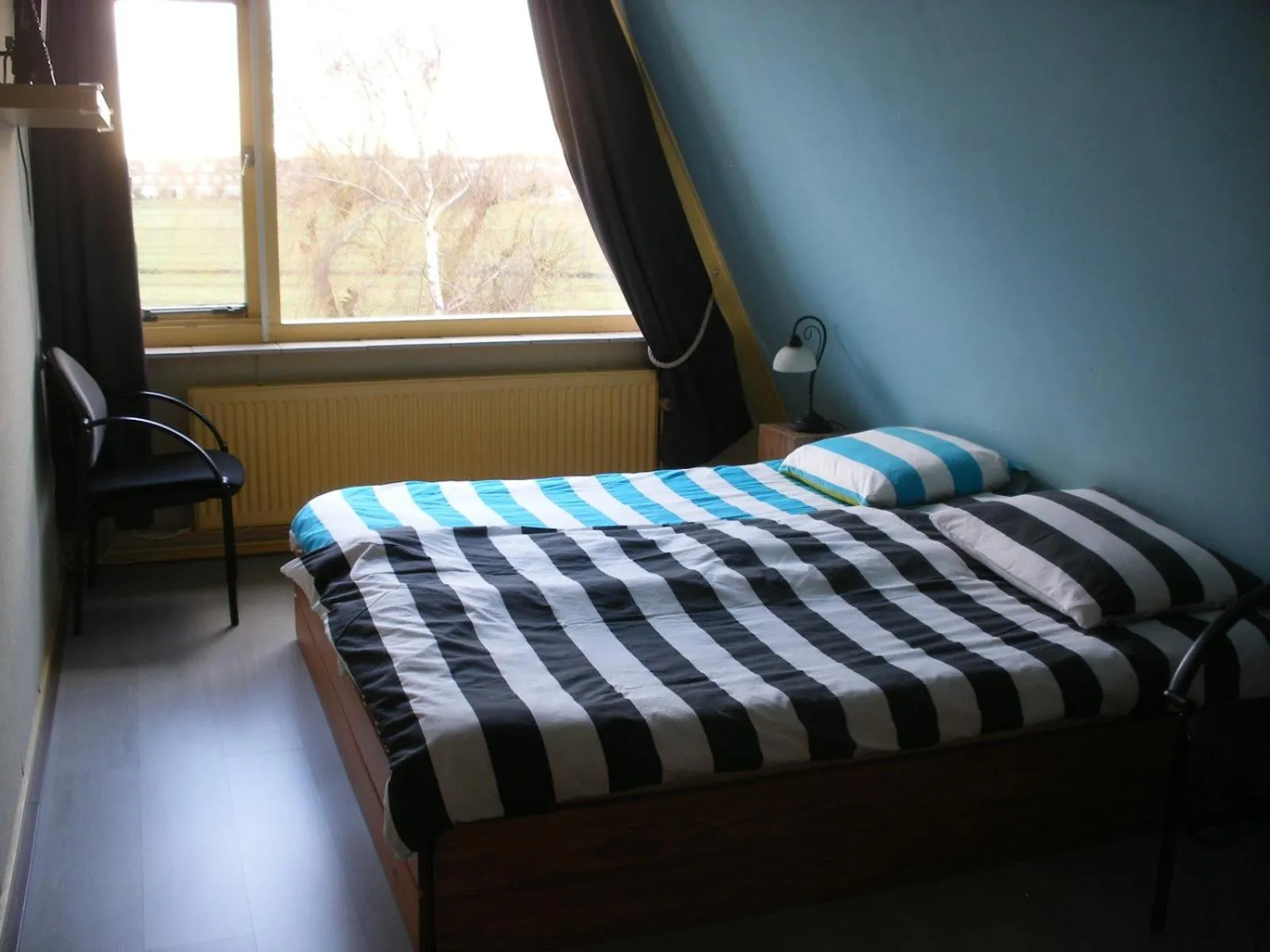 Bed in B&B-Edam