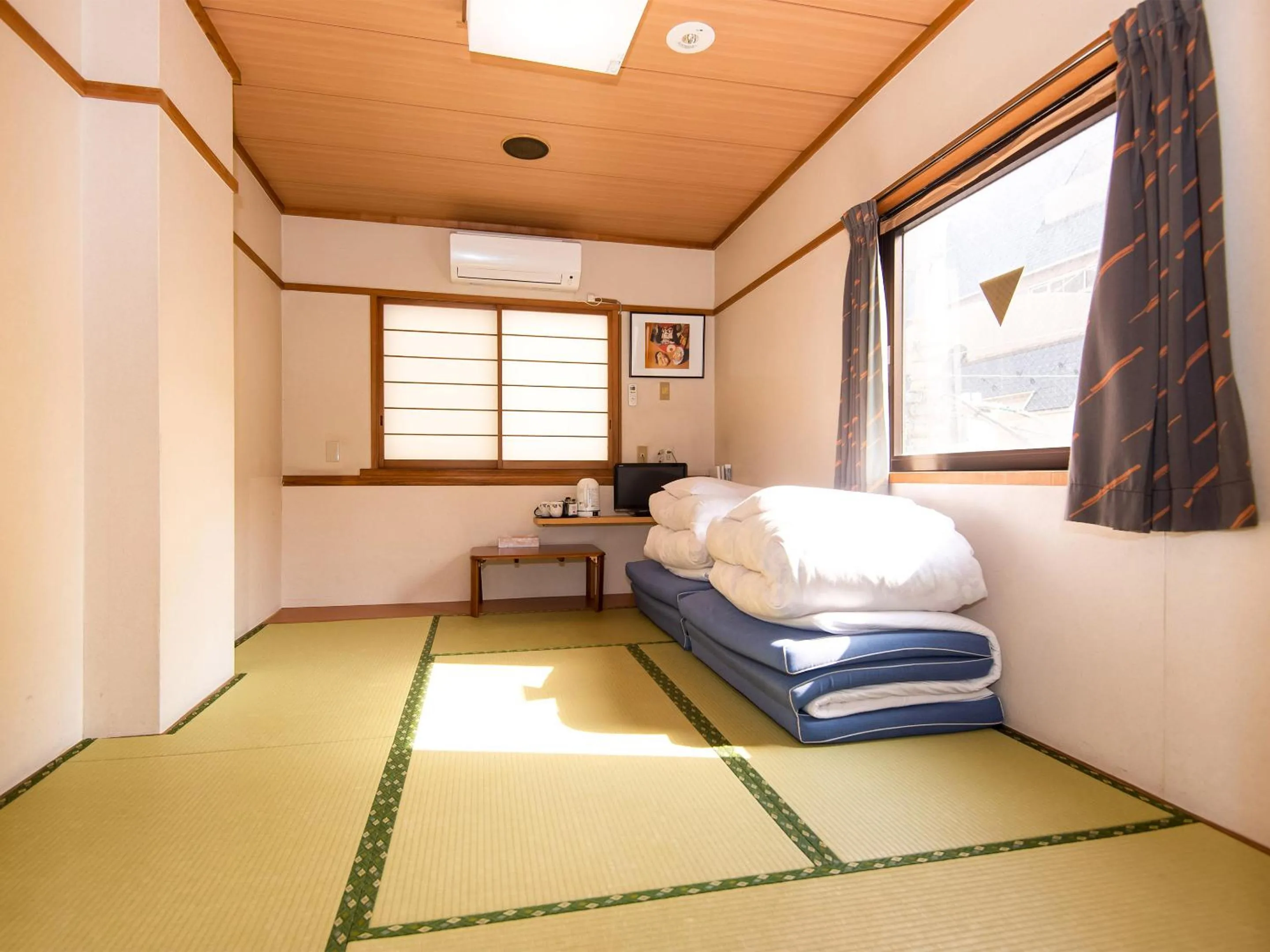 Photo of the whole room, Bed in Sakura Ryokan Asakusa Iriya