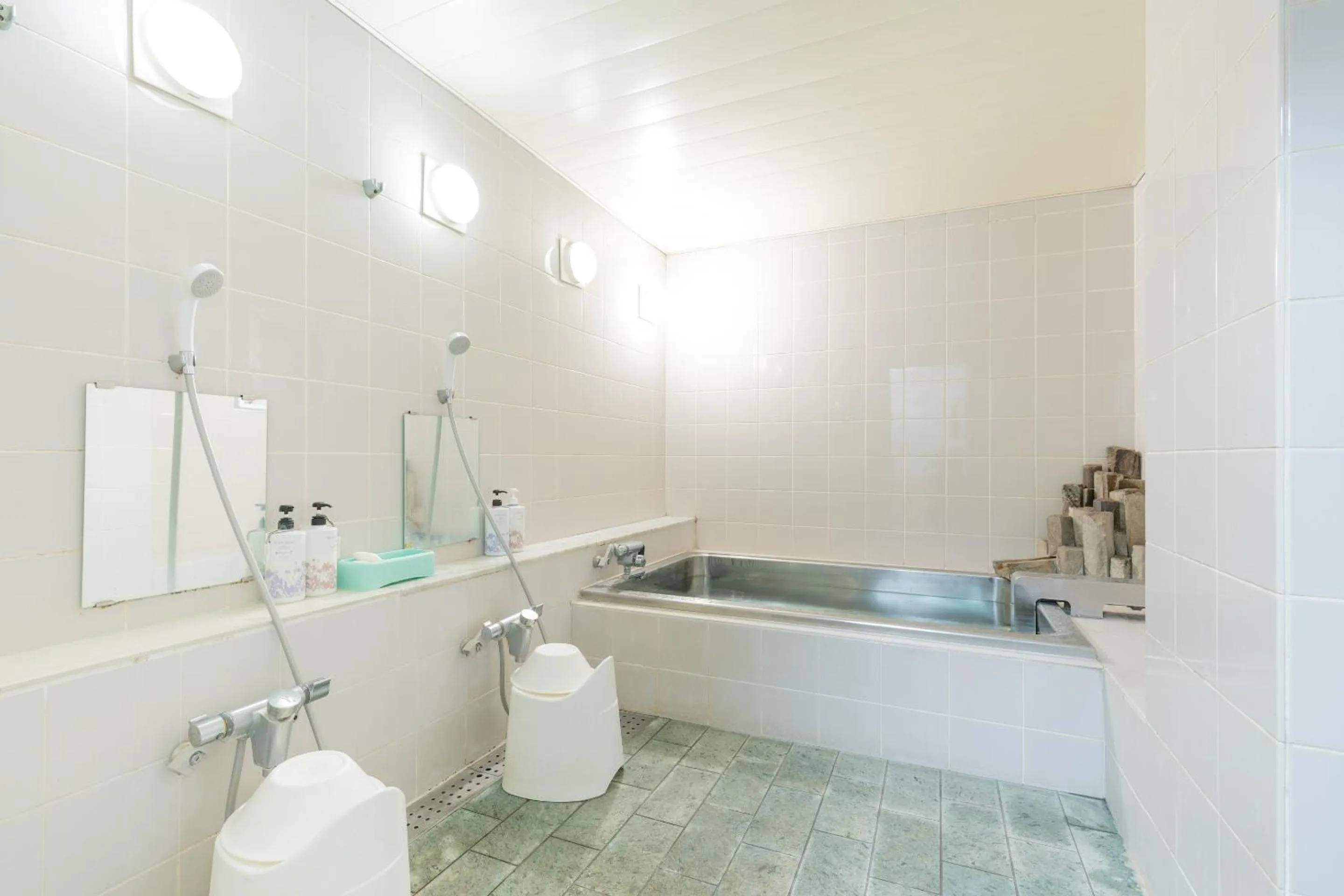 Bathroom in Sakura Ryokan Asakusa Iriya