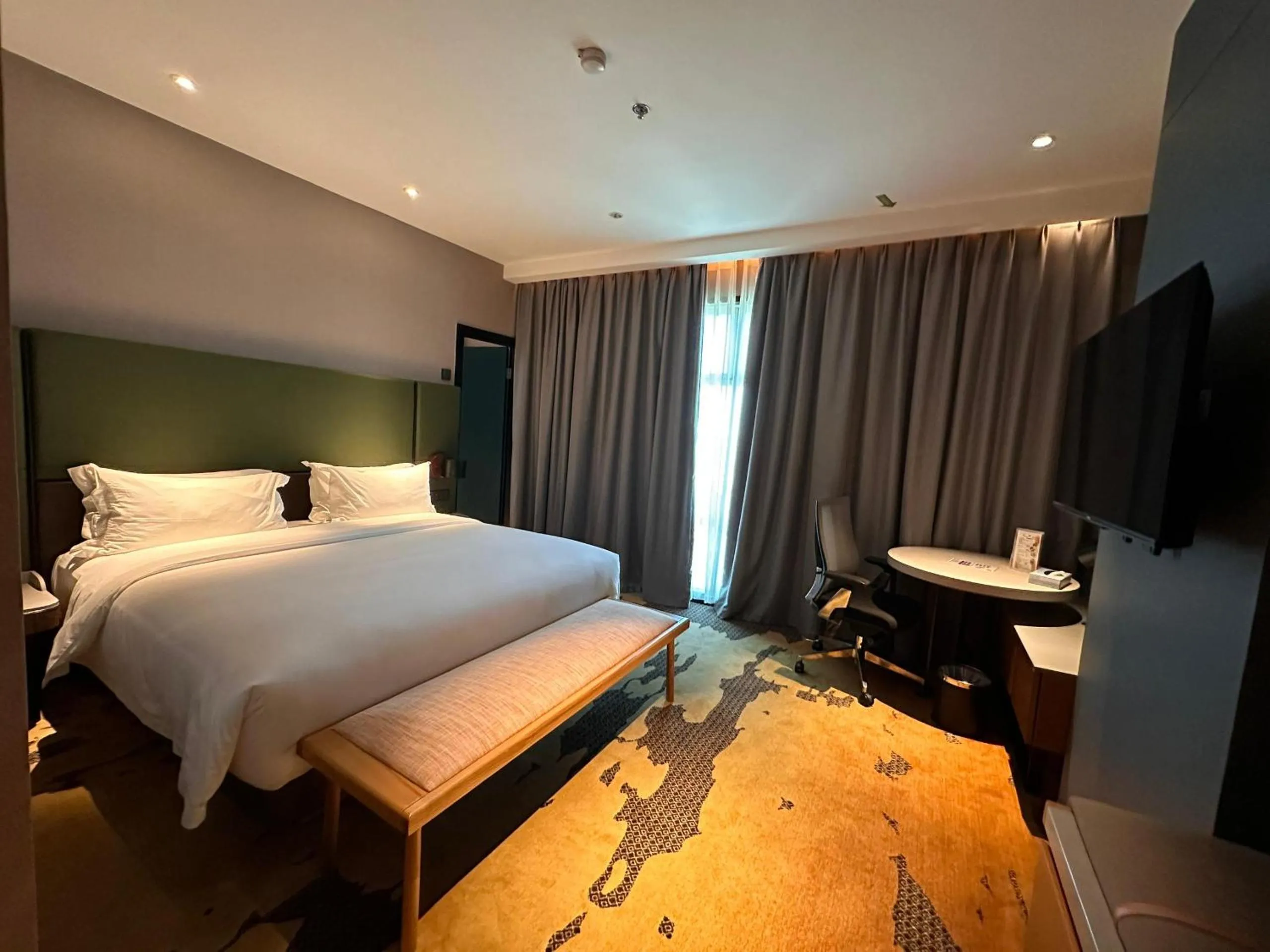 Bed in King Park Hotel Kota Kinabalu