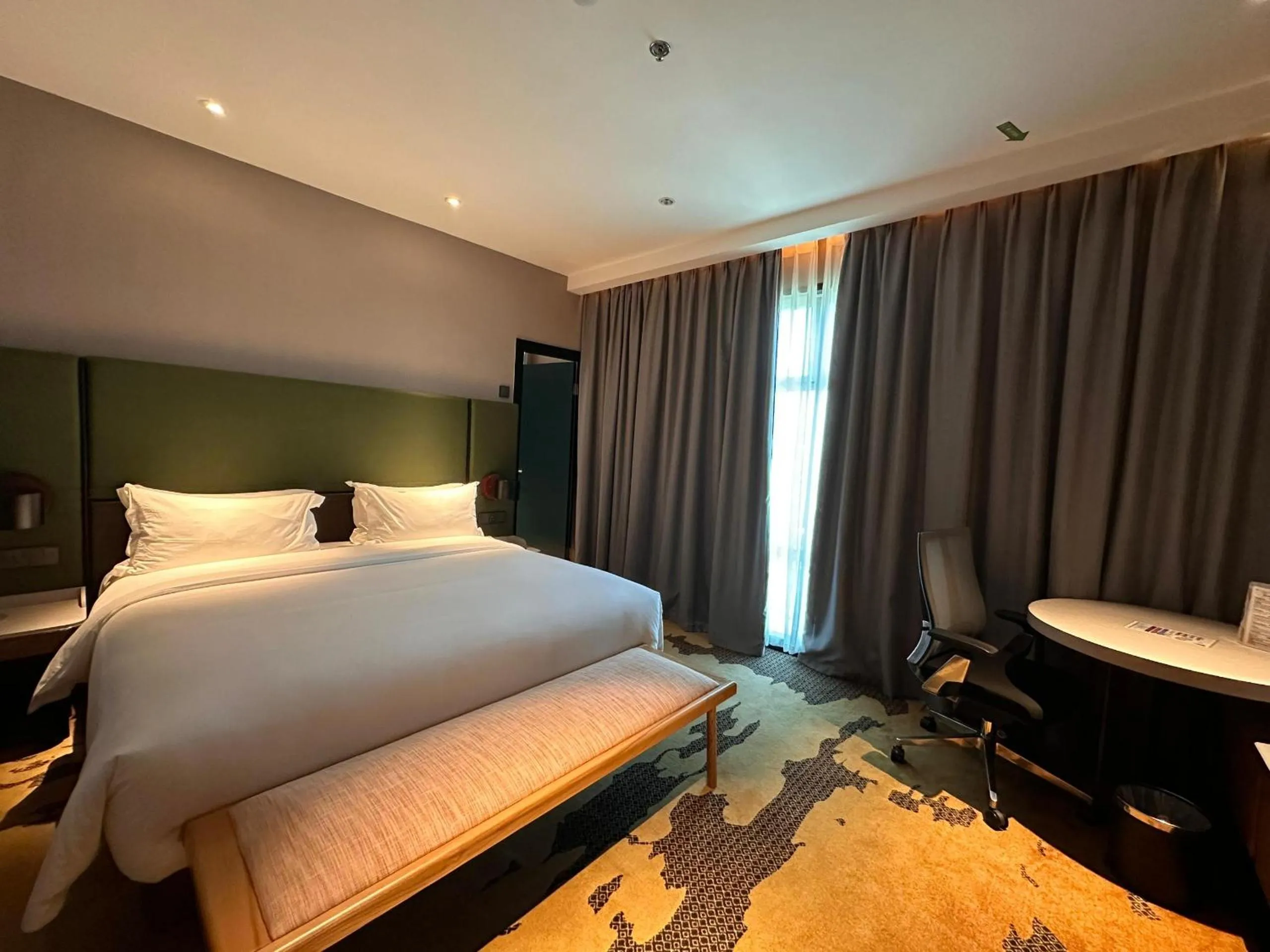 Bed in King Park Hotel Kota Kinabalu