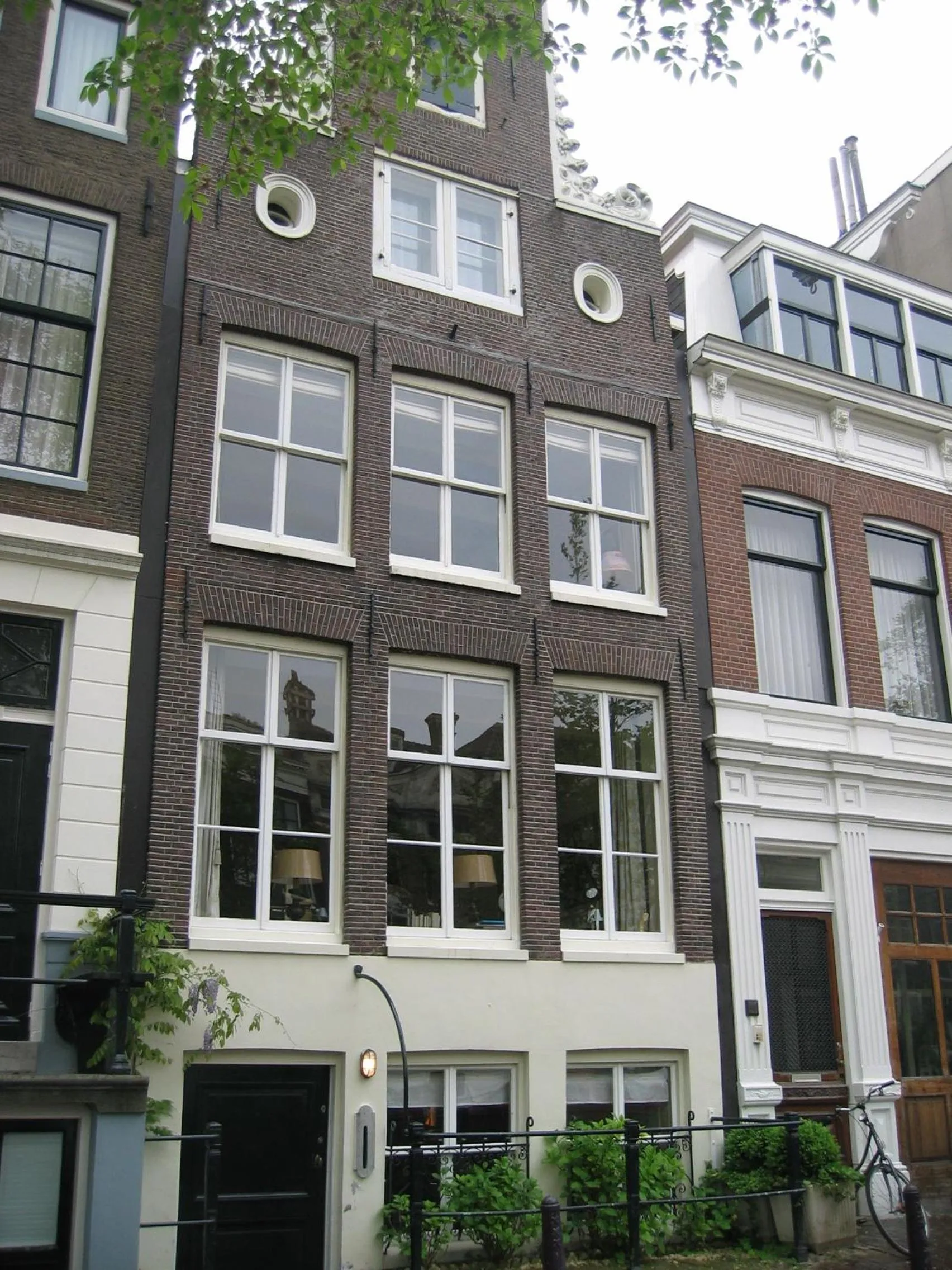 Facade/entrance in B&B Herengracht 21