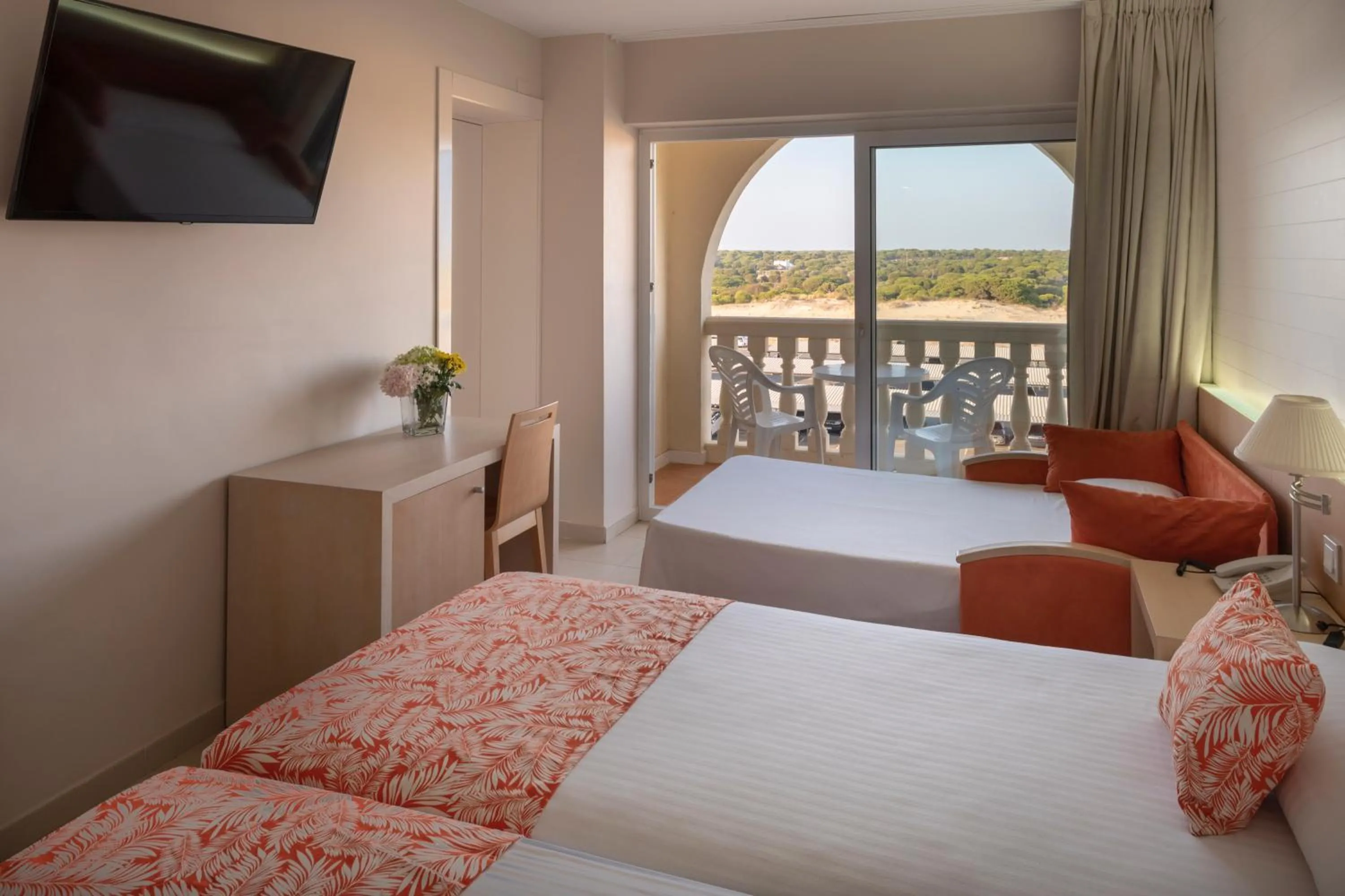 Photo of the whole room, Bed in Gran Hotel del Coto