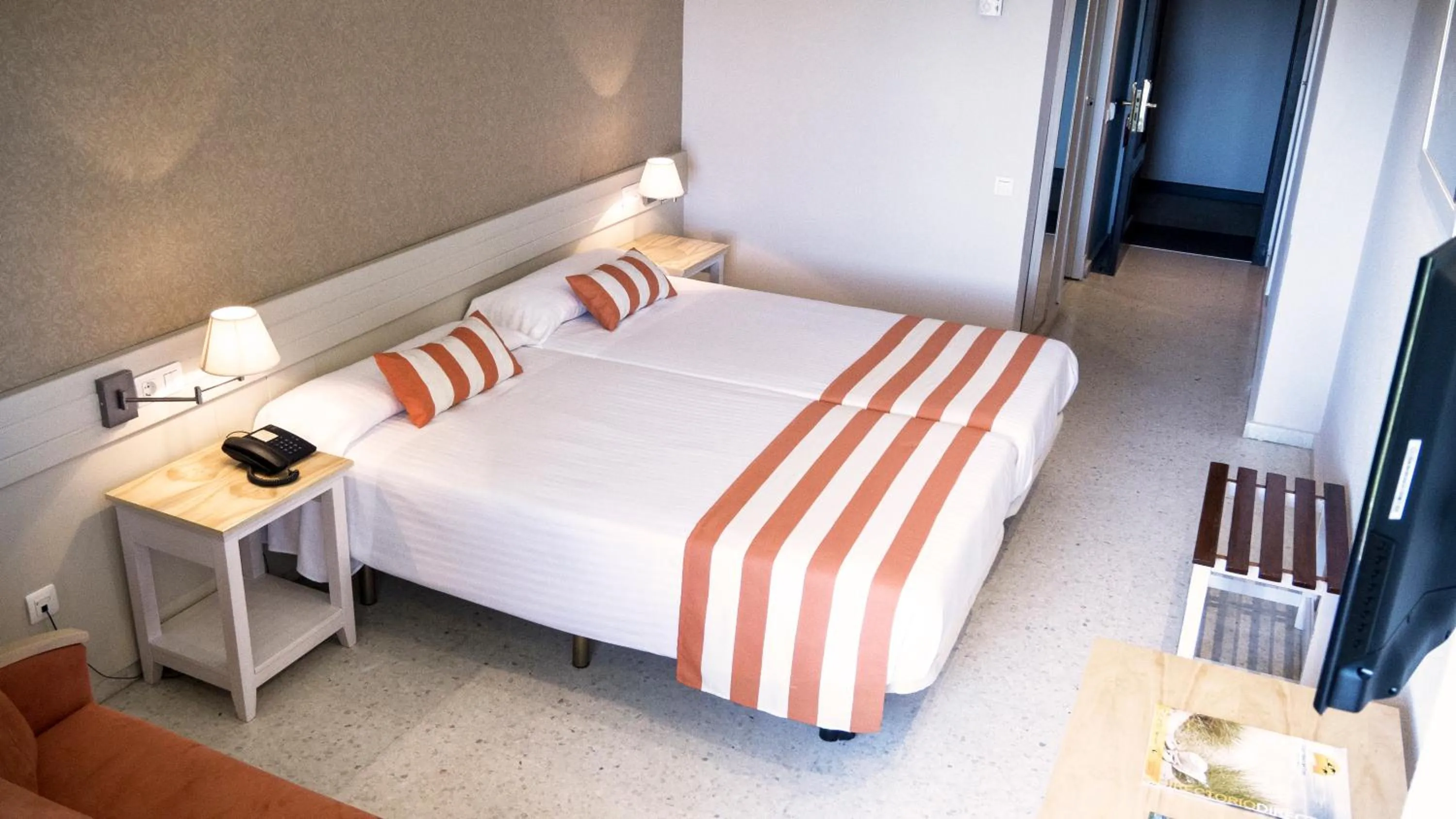 Photo of the whole room, Bed in Gran Hotel del Coto